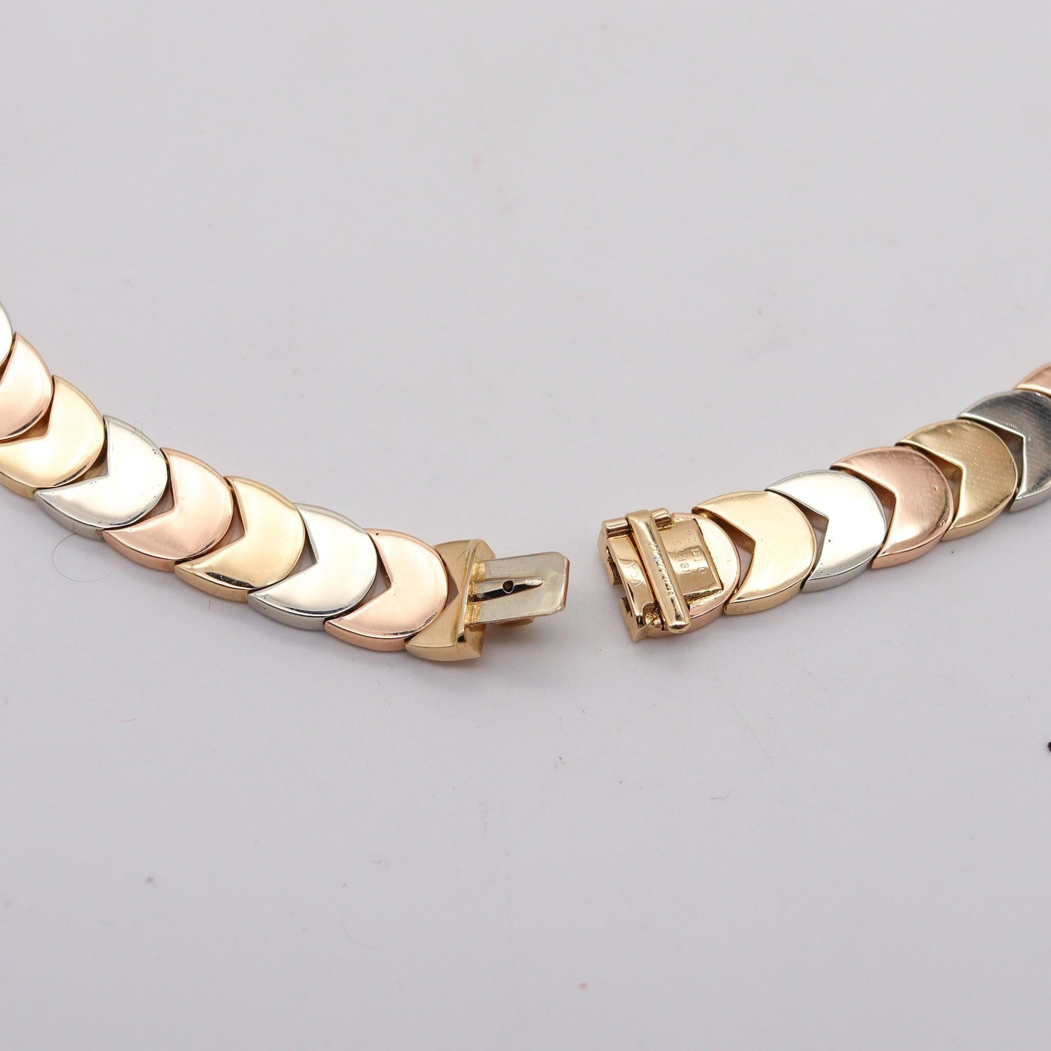 Women's VAN CLEEF & ARPELS Paris Collar Necklace In Three colors 18Kt Gold With Diamonds