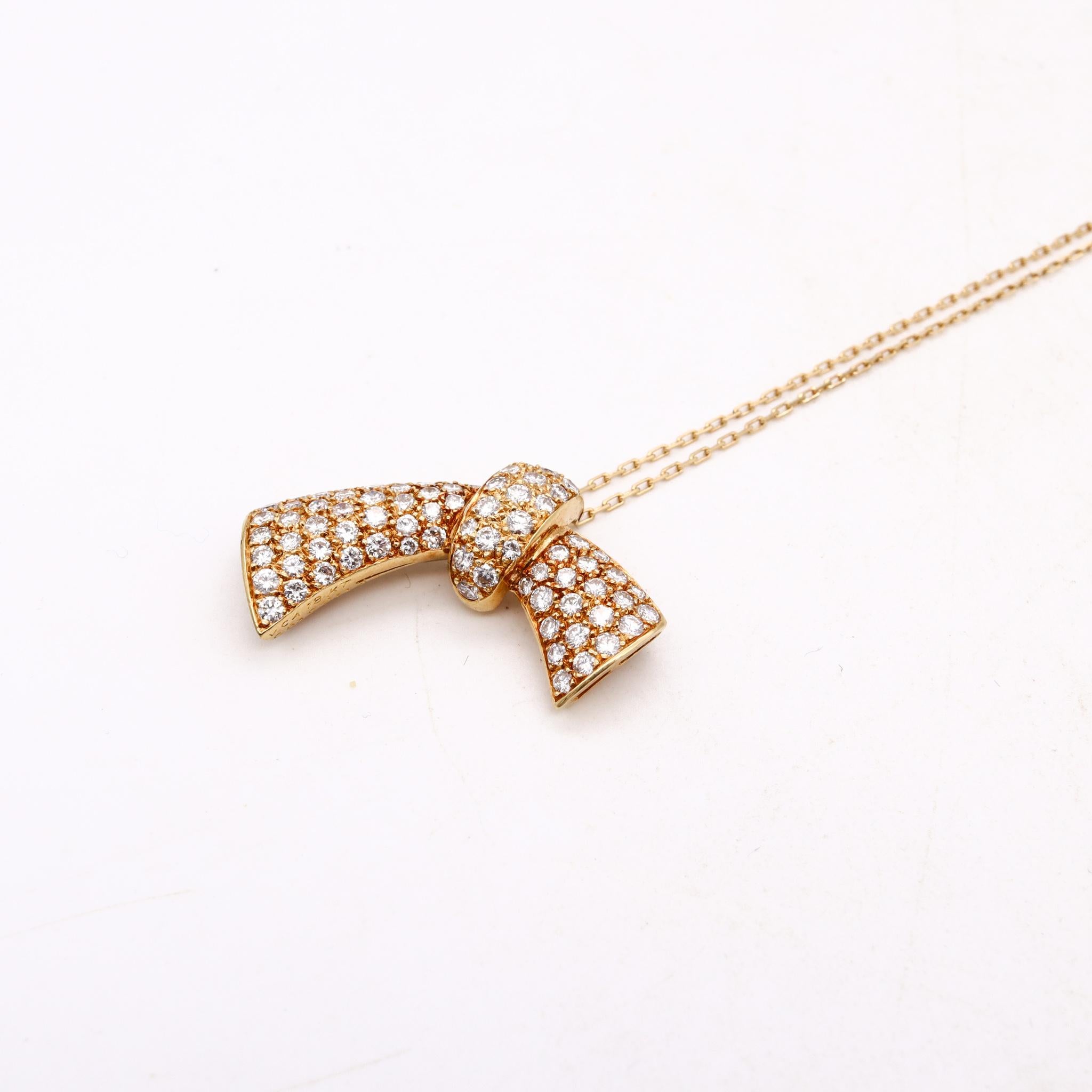 Van Cleef & Arpels Paris Convertible Pendant Brooch 18Kt Gold 3.16 Cts Diamonds 3