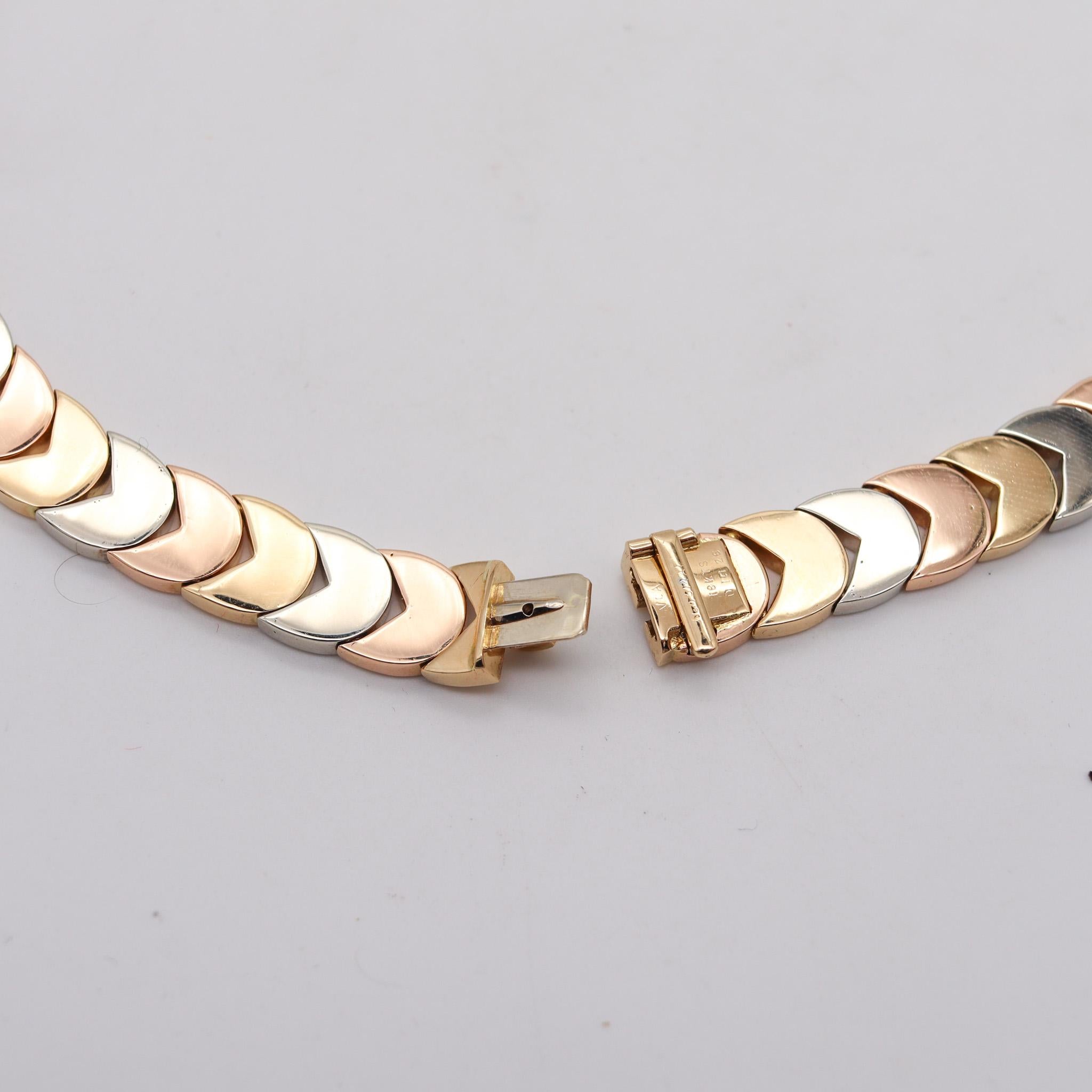 Van Cleef & Arpels Paris Diamanten-Halskette mit Kragen in drei Farben aus 18 Karat Gold Damen im Angebot