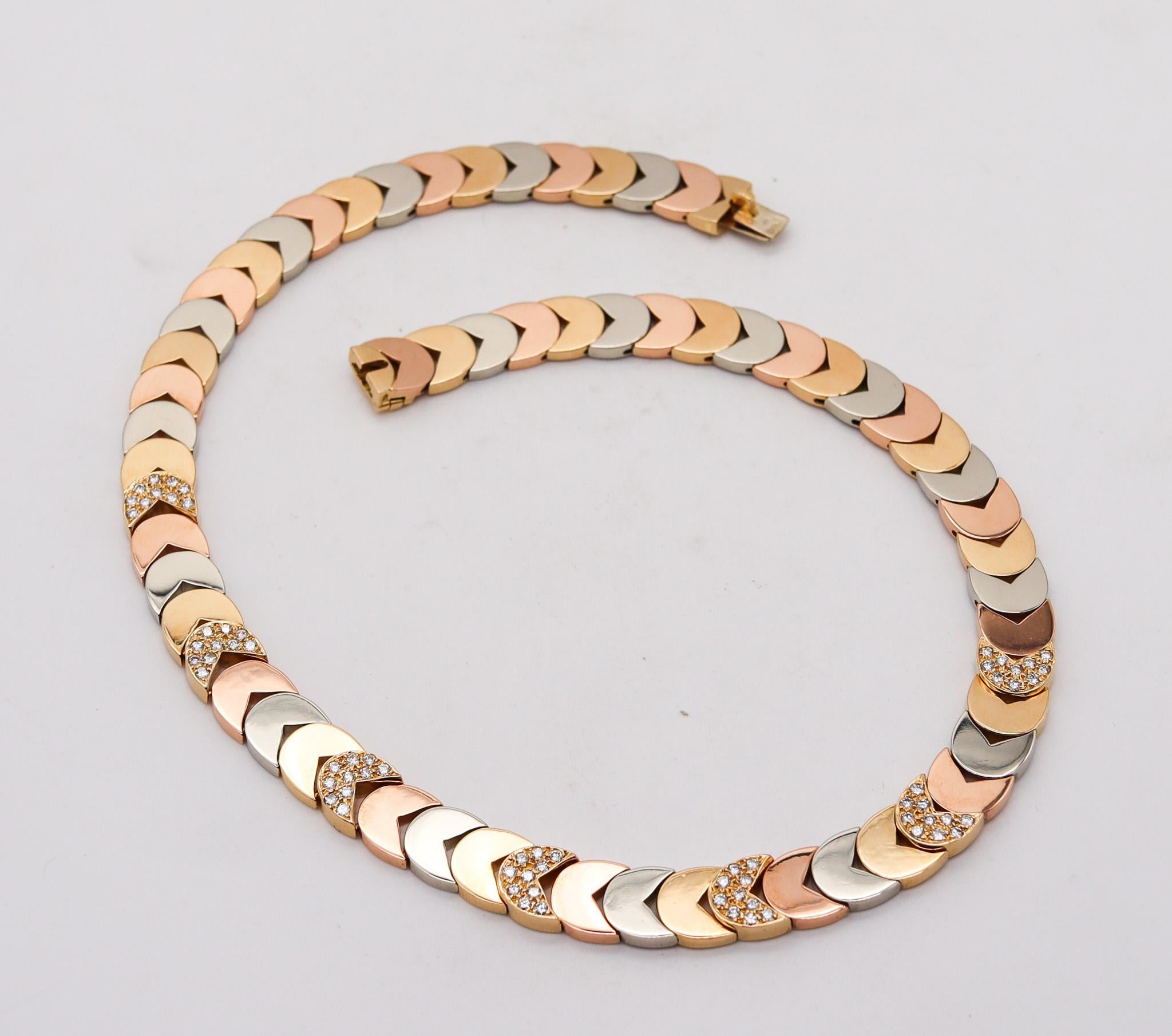 Van Cleef & Arpels Paris Diamonds Collar Necklace In Three colors 18Kt Gold For Sale 2