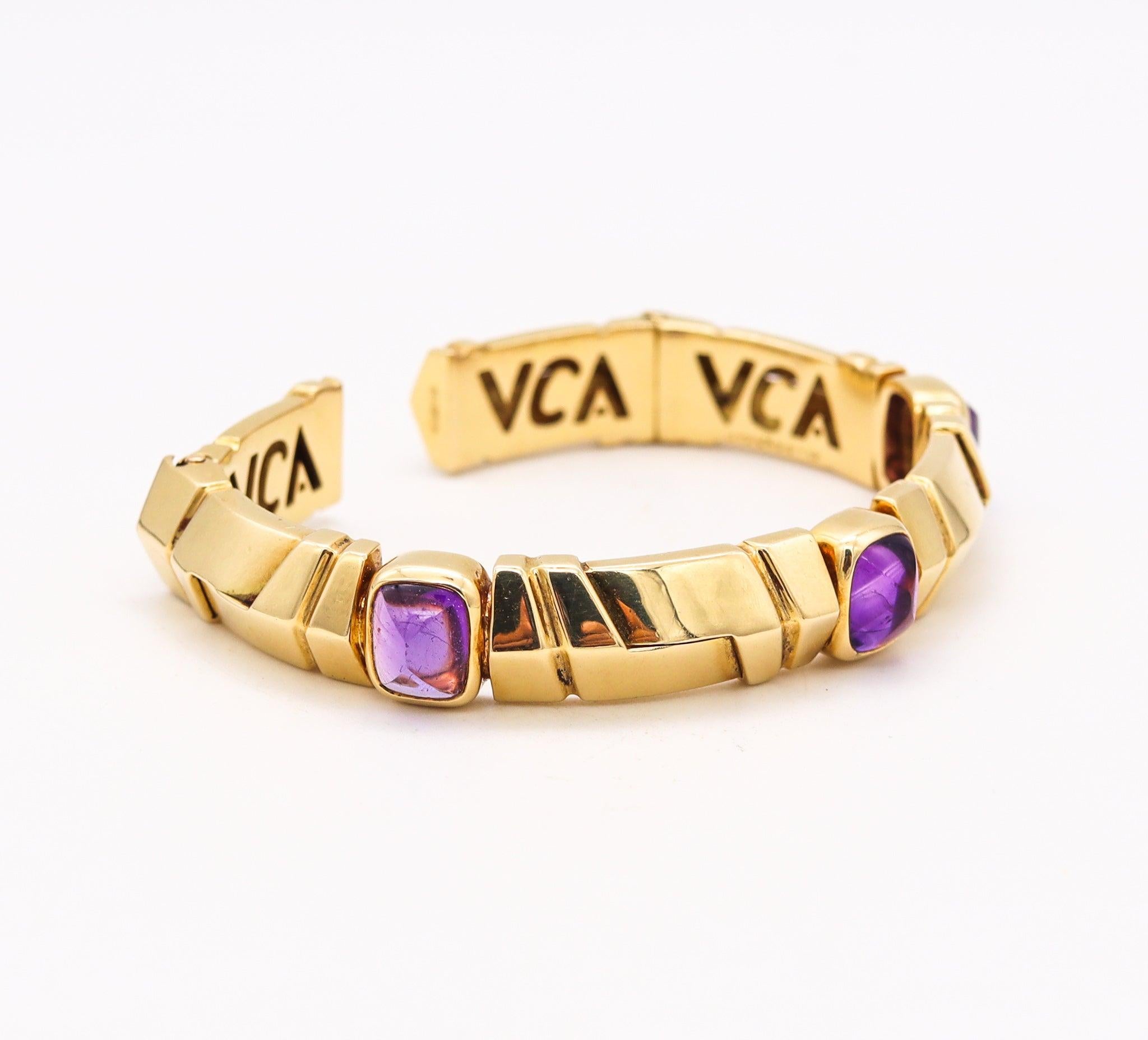 Modernist VAN CLEEF & ARPELS Paris Modern Cuff Bracelet 18Kt Yellow Gold With 3 Amethysts For Sale