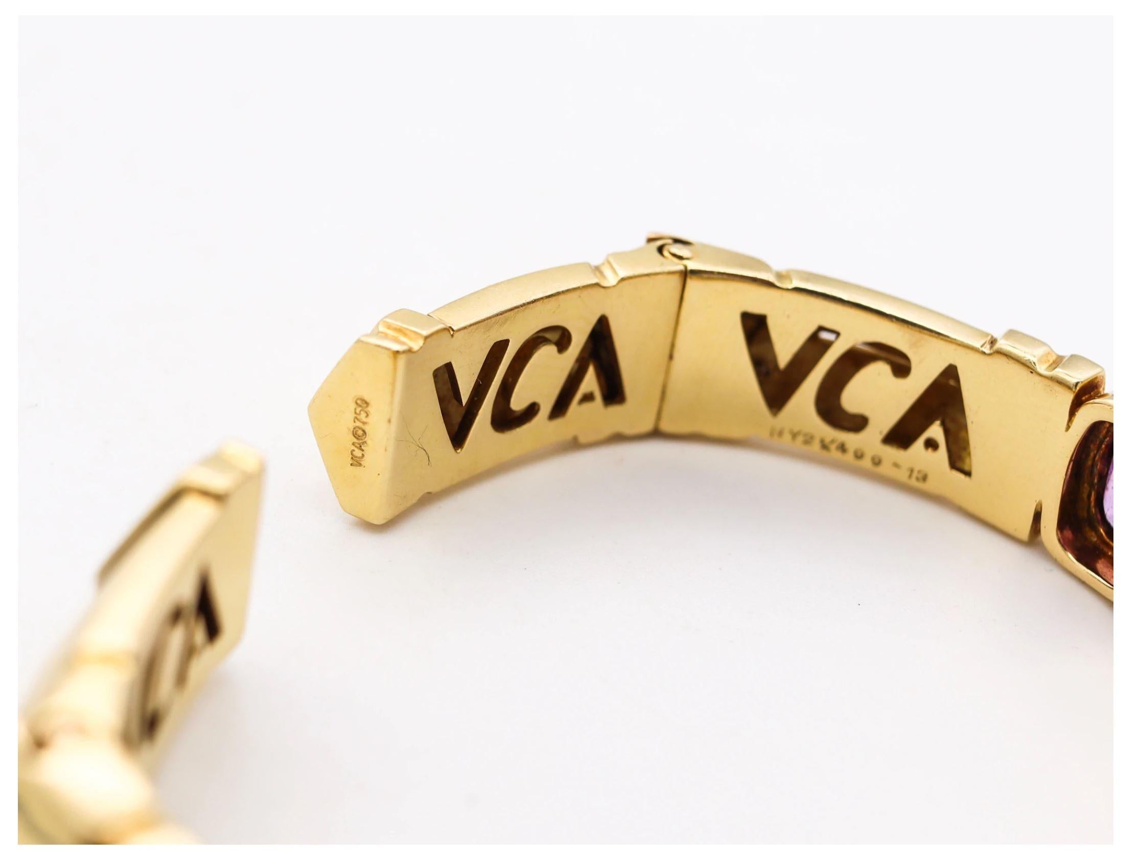Van Cleef & Arpels Paris Modern Cuff Bracelet in 18Kt Yellow Gold with 3 Amethy For Sale 1