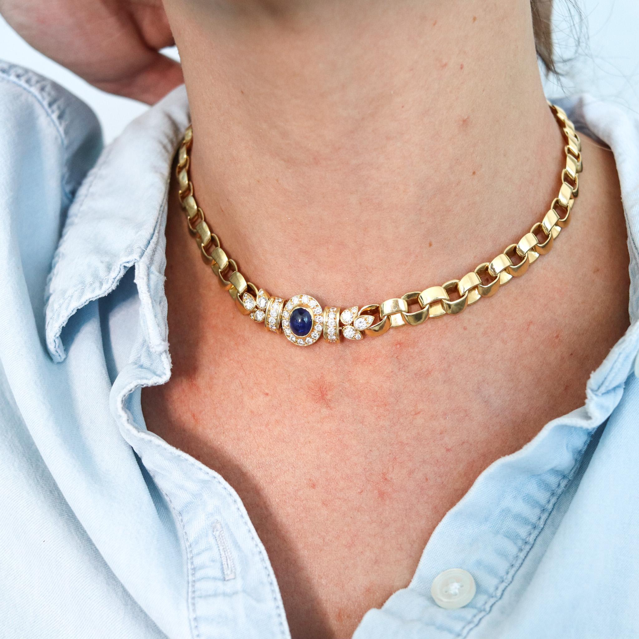 Van Cleef & Arpels Paris Necklace In 18Kt Gold With 3.63 Ctw Diamonds & Sapphire For Sale 4