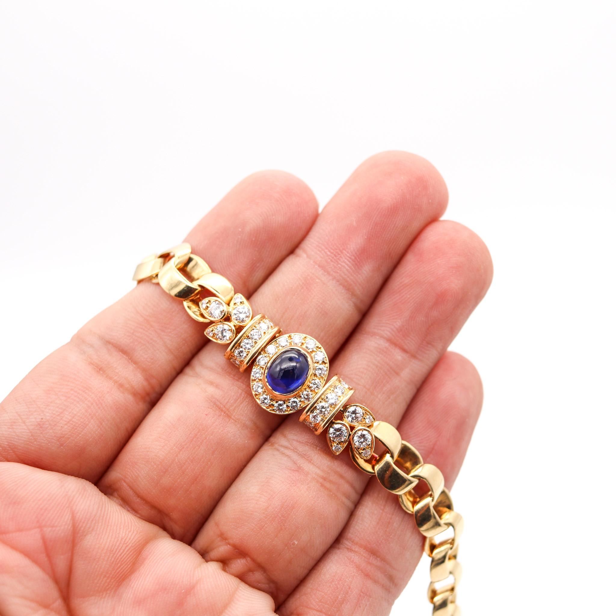Van Cleef & Arpels Paris Necklace In 18Kt Gold With 3.63 Ctw Diamonds & Sapphire For Sale 2