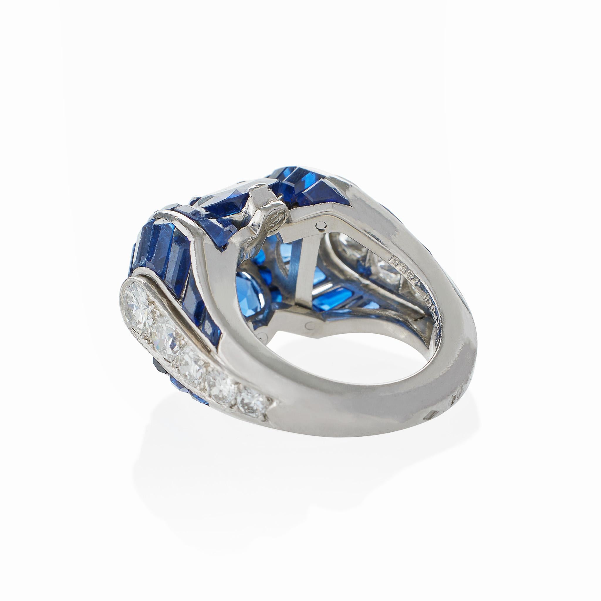 Van Cleef & Arpels Paris No-Heat Burma Sapphire Ring In Excellent Condition For Sale In New York, NY