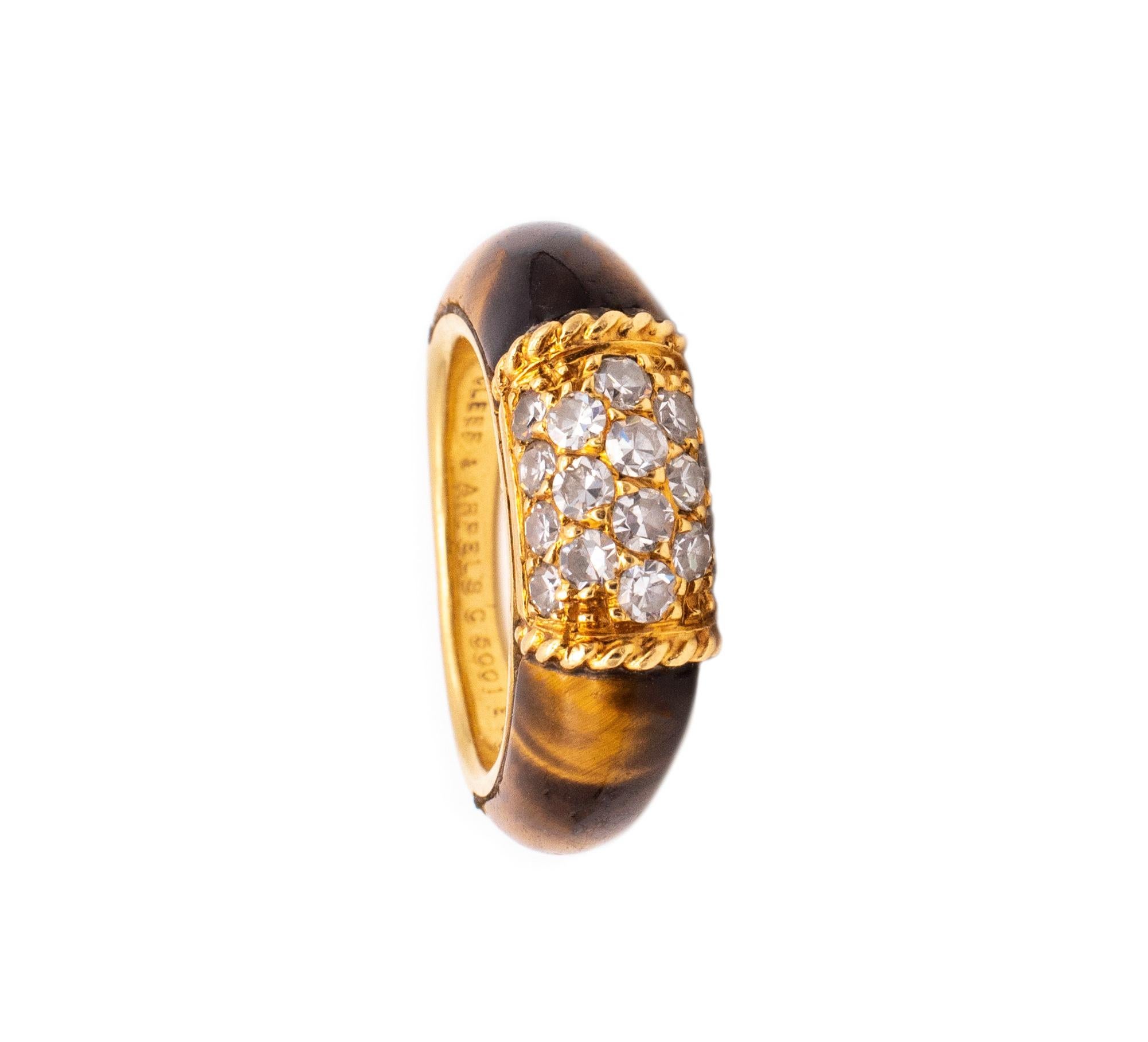 Van Cleef & Arpels Paris Philippine Ring 18Kt Yellow Gold Diamonds and Tiger Eye 4