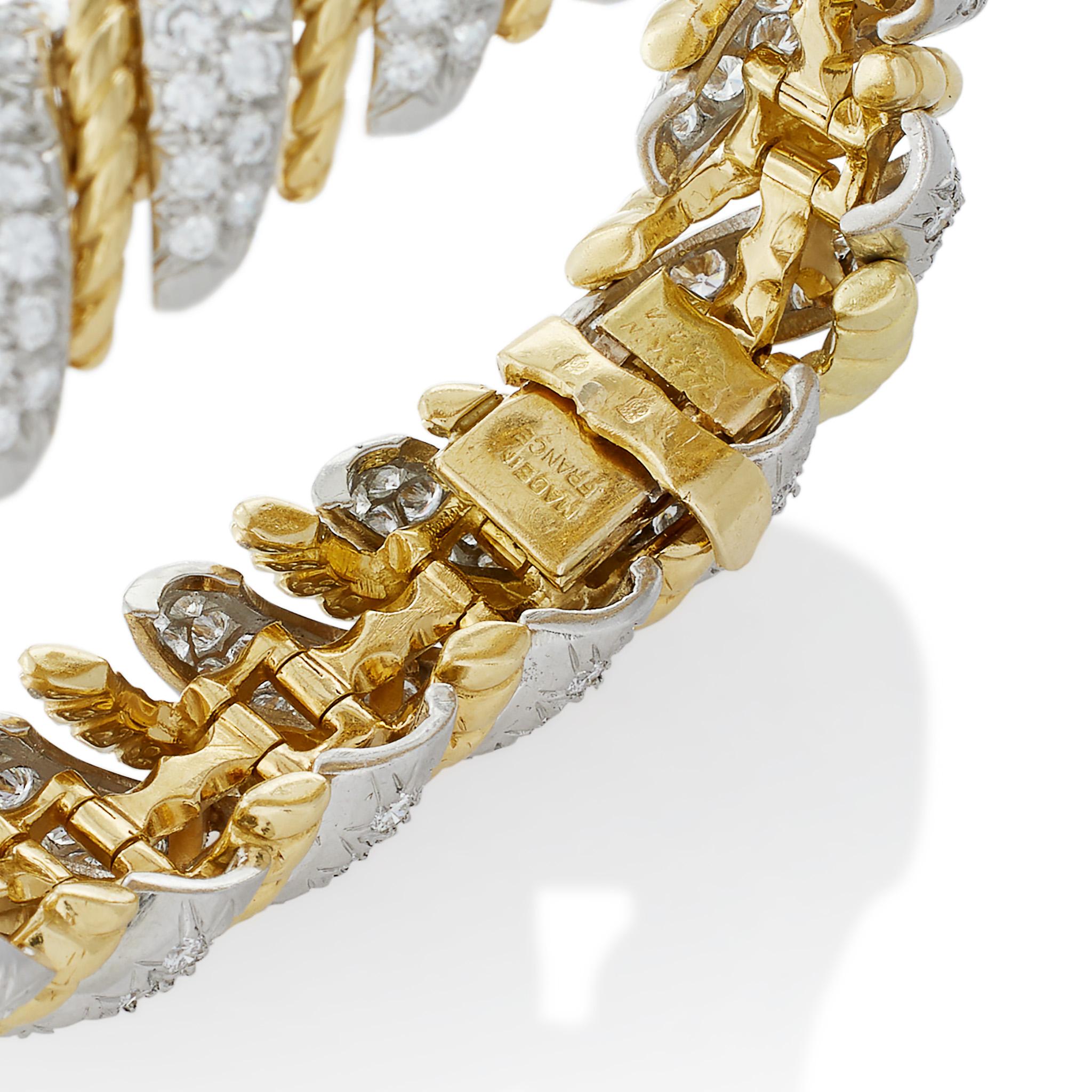 Taille brillant Van Cleef & Arpels Bracelet à diamants tourbillonnants Paris en vente