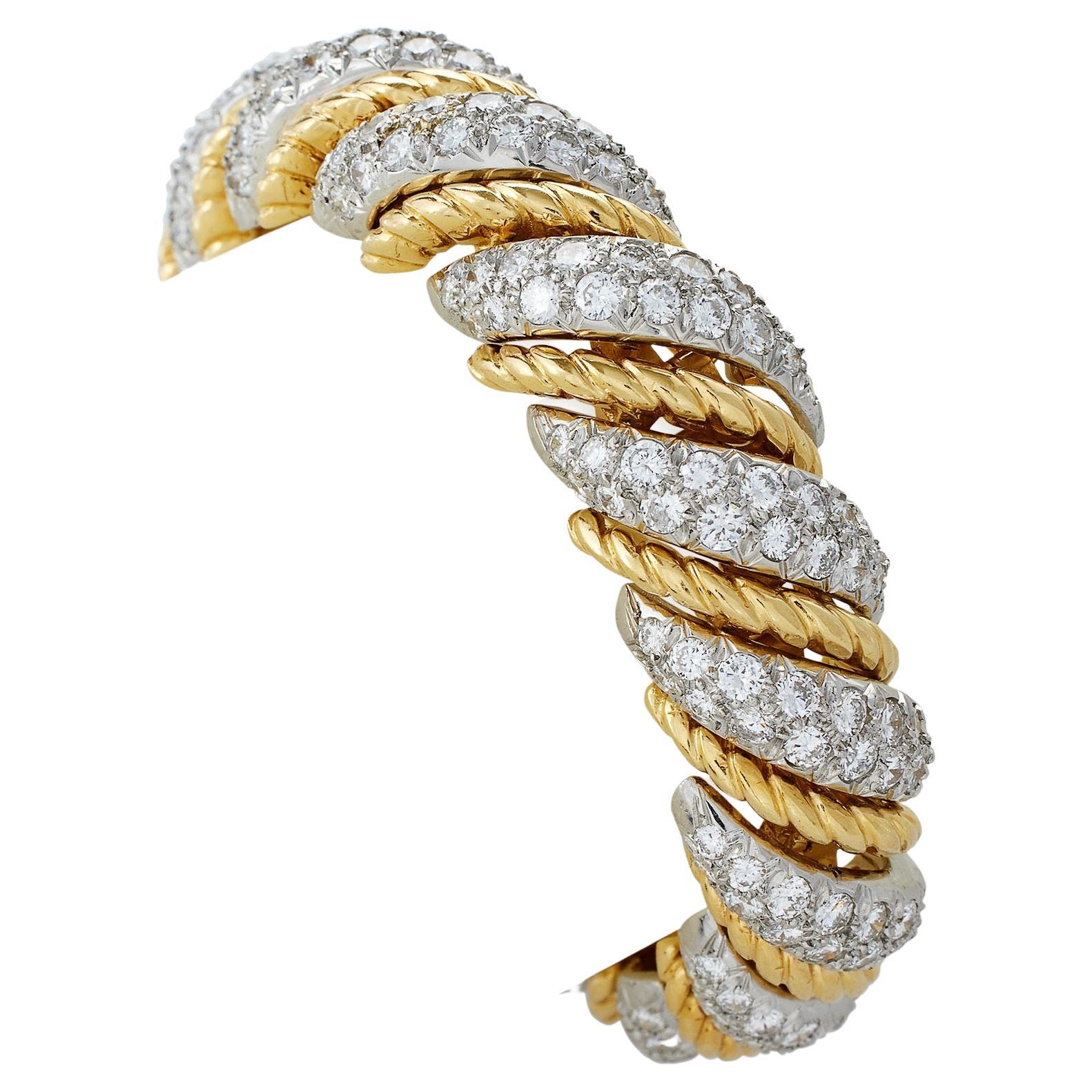 Van Cleef & Arpels Bracelet à diamants tourbillonnants Paris en vente