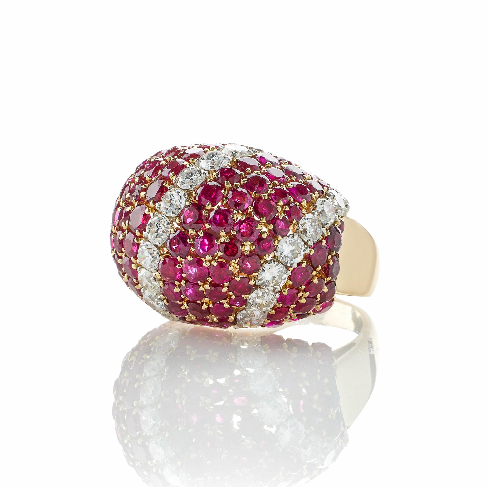Van Cleef & Arpels Paris Ruby and Diamond Bombé Ring In Excellent Condition For Sale In New York, NY