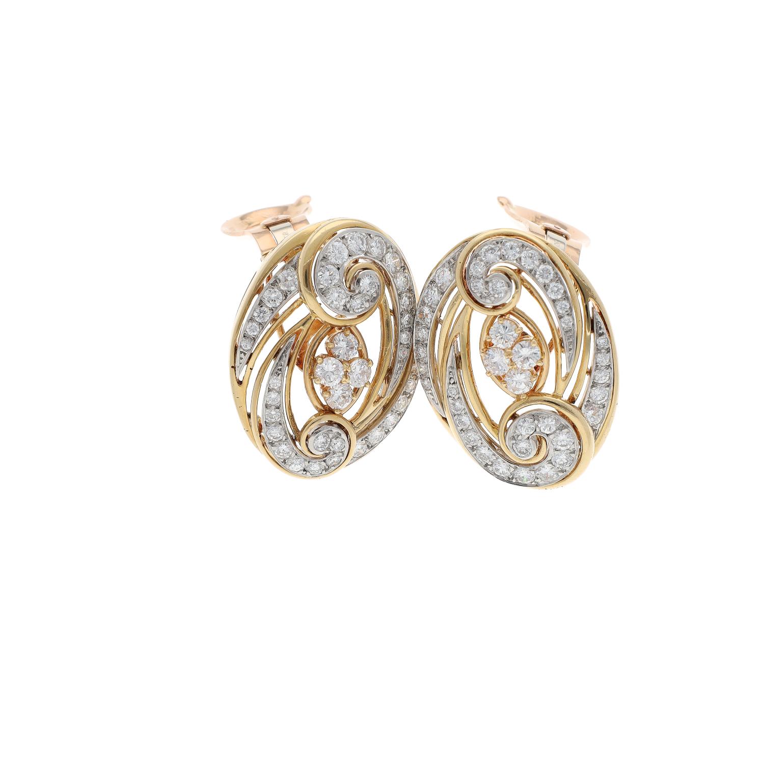 Modern Van Cleef & Arpels Paris Vintage Collection Diamond Gold Arabesque Earclips
