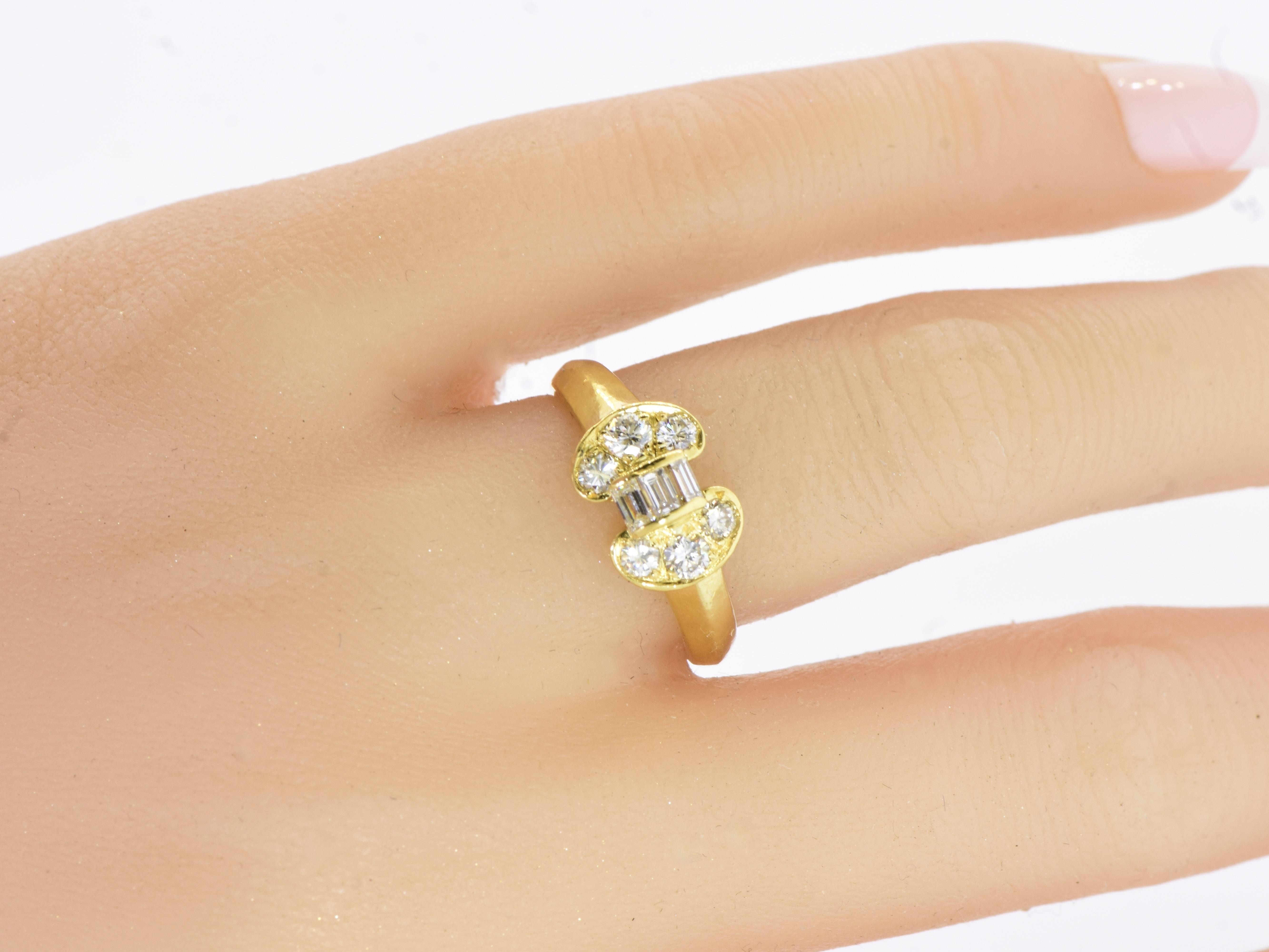 Femenino o masculino Van Cleef & Arpels, París, Anillo Celeste de diamantes blancos y oro amarillo de 18 quilates en venta