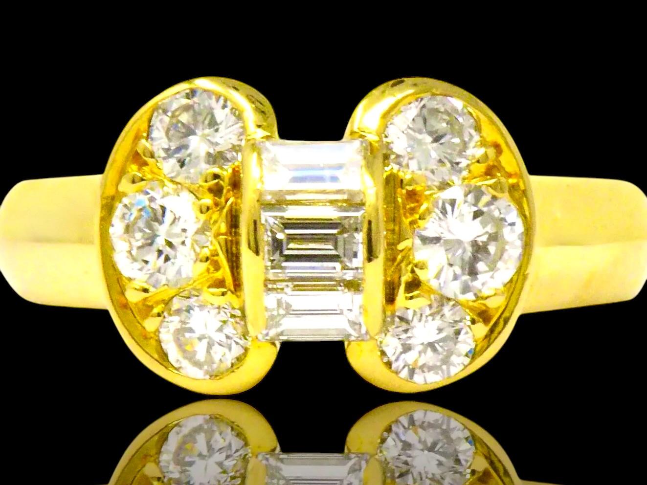 Van Cleef & Arpels, París, Anillo Celeste de diamantes blancos y oro amarillo de 18 quilates en Excelente estado para la venta en Aspen, CO