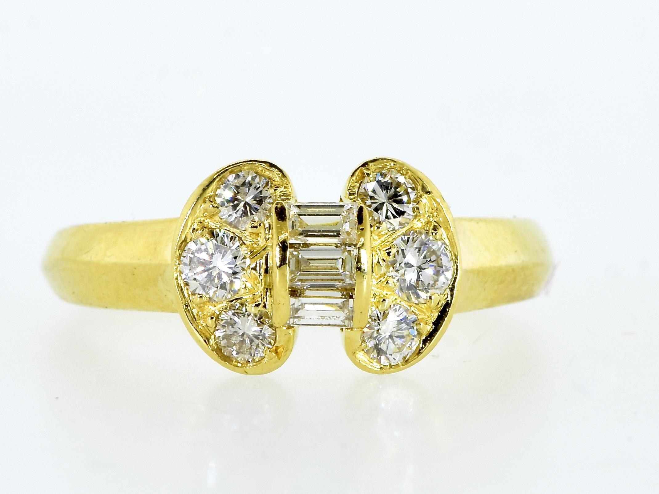 Van Cleef & Arpels, París, Anillo Celeste de diamantes blancos y oro amarillo de 18 quilates en venta 3