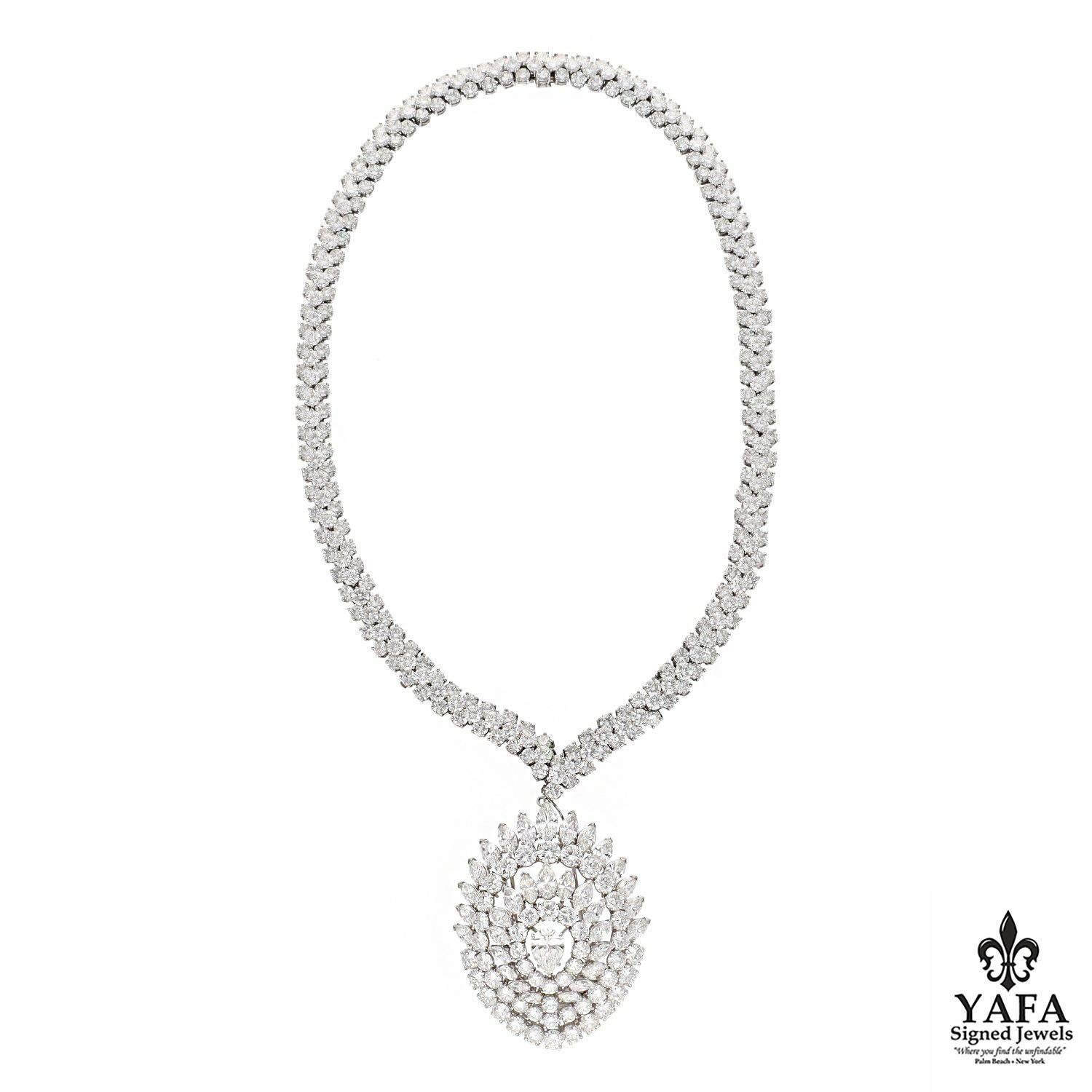 Progettato per essere indossato senza problemi in diversi modi.

Circa - 1969
Peso totale approssimativo dei diamanti -55,00 CTS


Firmato - VCA