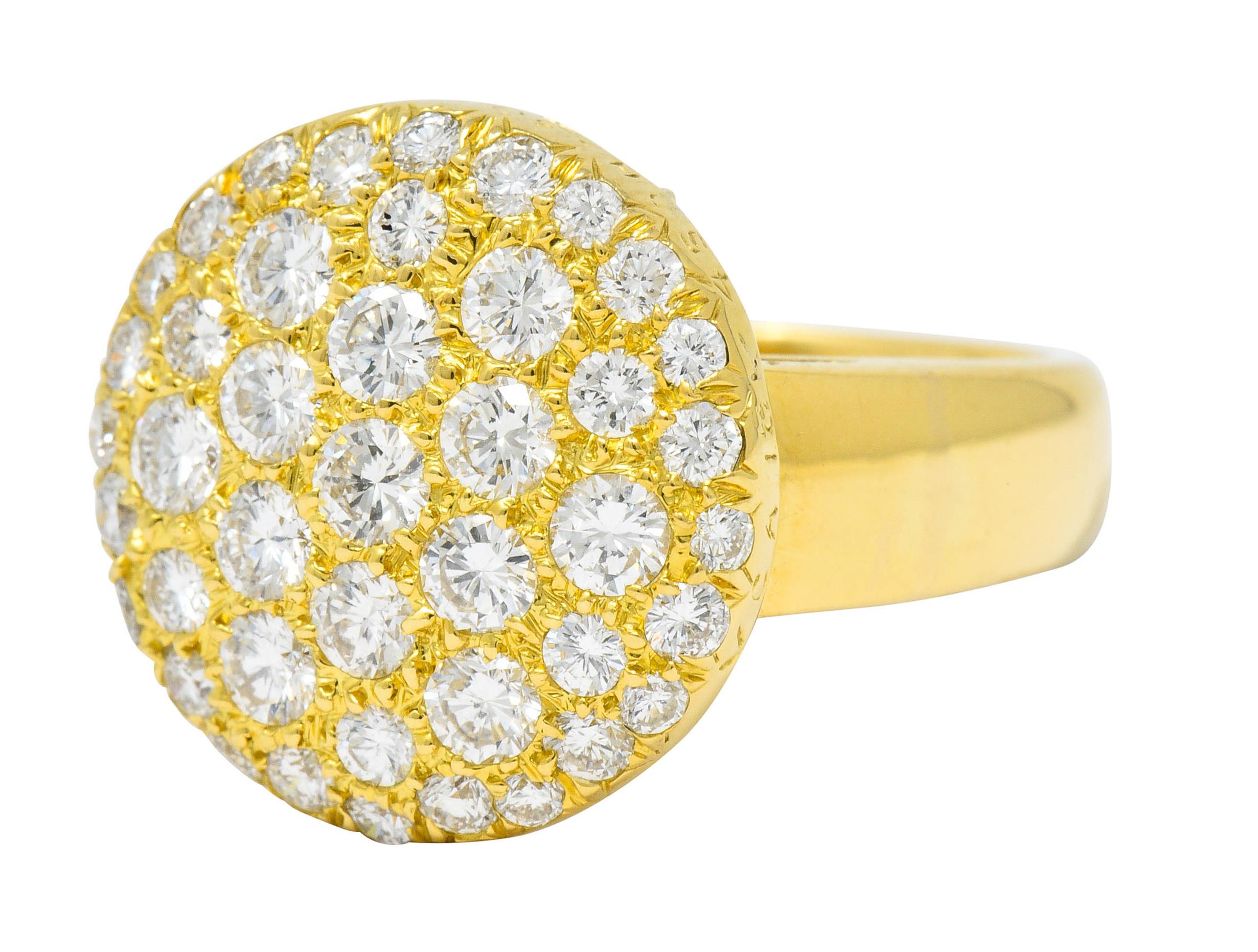 Contemporary Van Cleef & Arpels Pave Diamond 18 Karat Gold Circle Band Ring