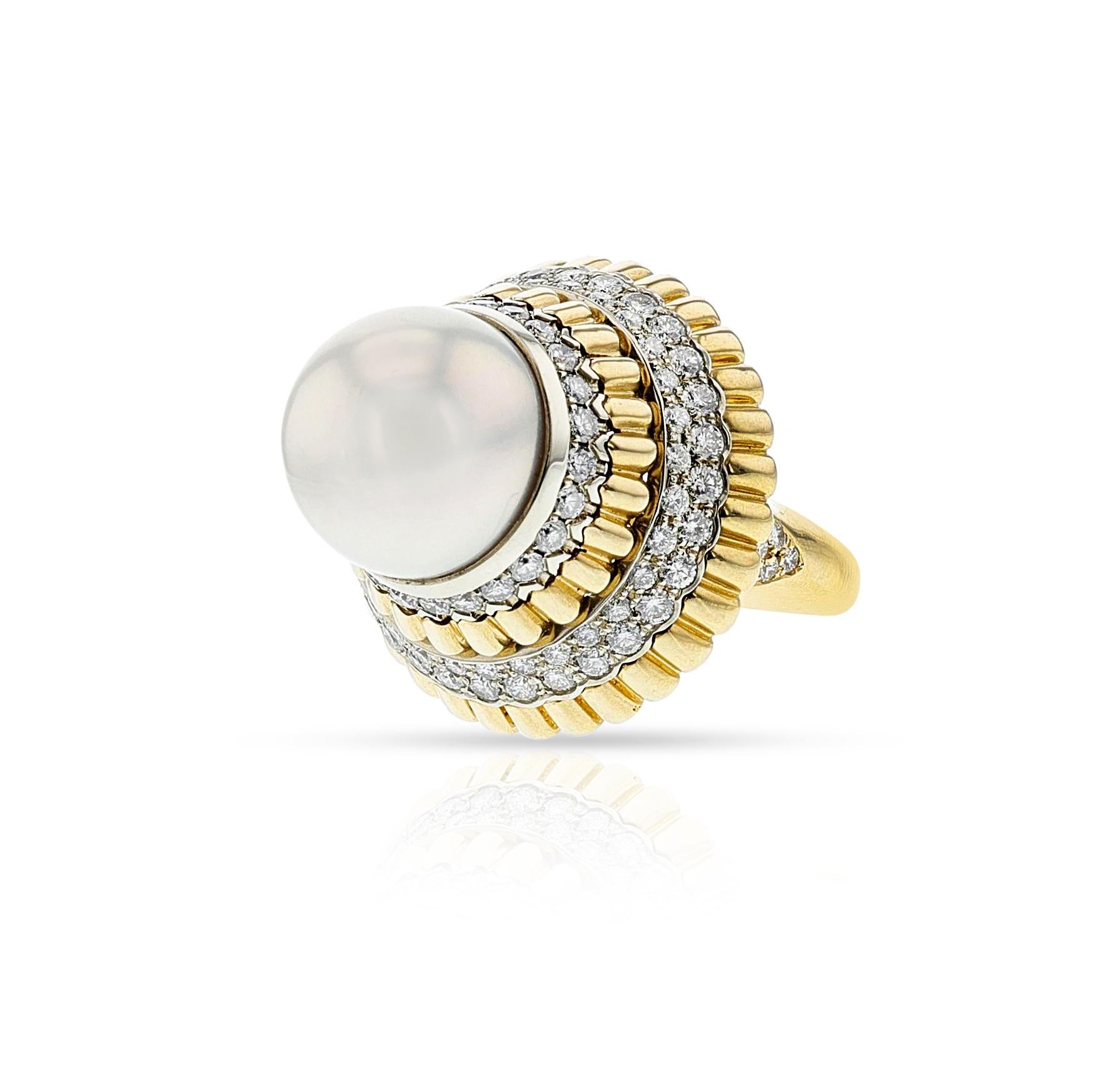 Van Cleef & Arpels Pearl and Diamond Ballerina Ring, 18k In Excellent Condition For Sale In New York, NY