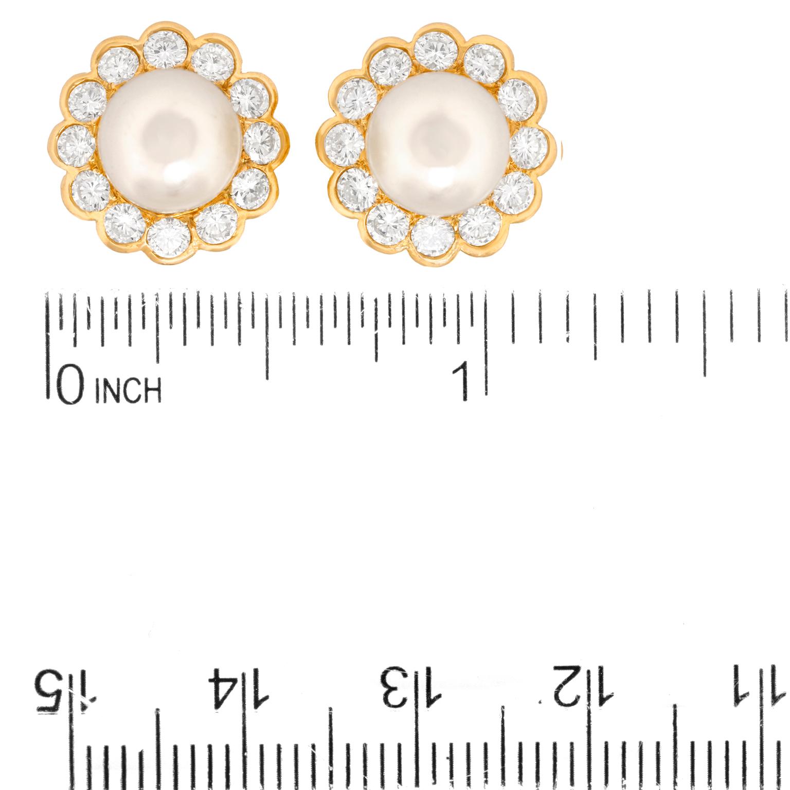 Van Cleef & Arpels Pearl and Diamond Earrings For Sale 1