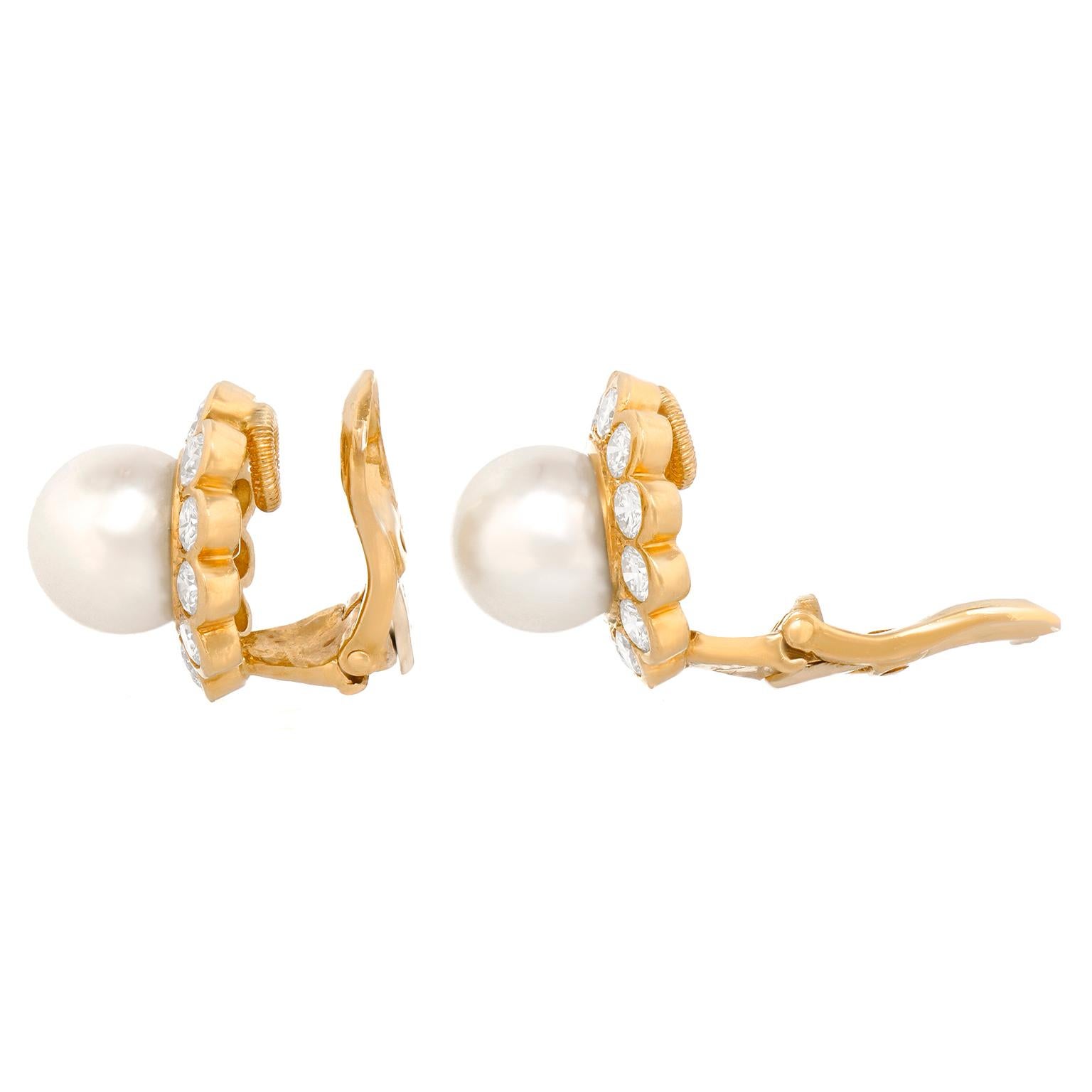 Van Cleef & Arpels Pearl and Diamond Earrings For Sale 3
