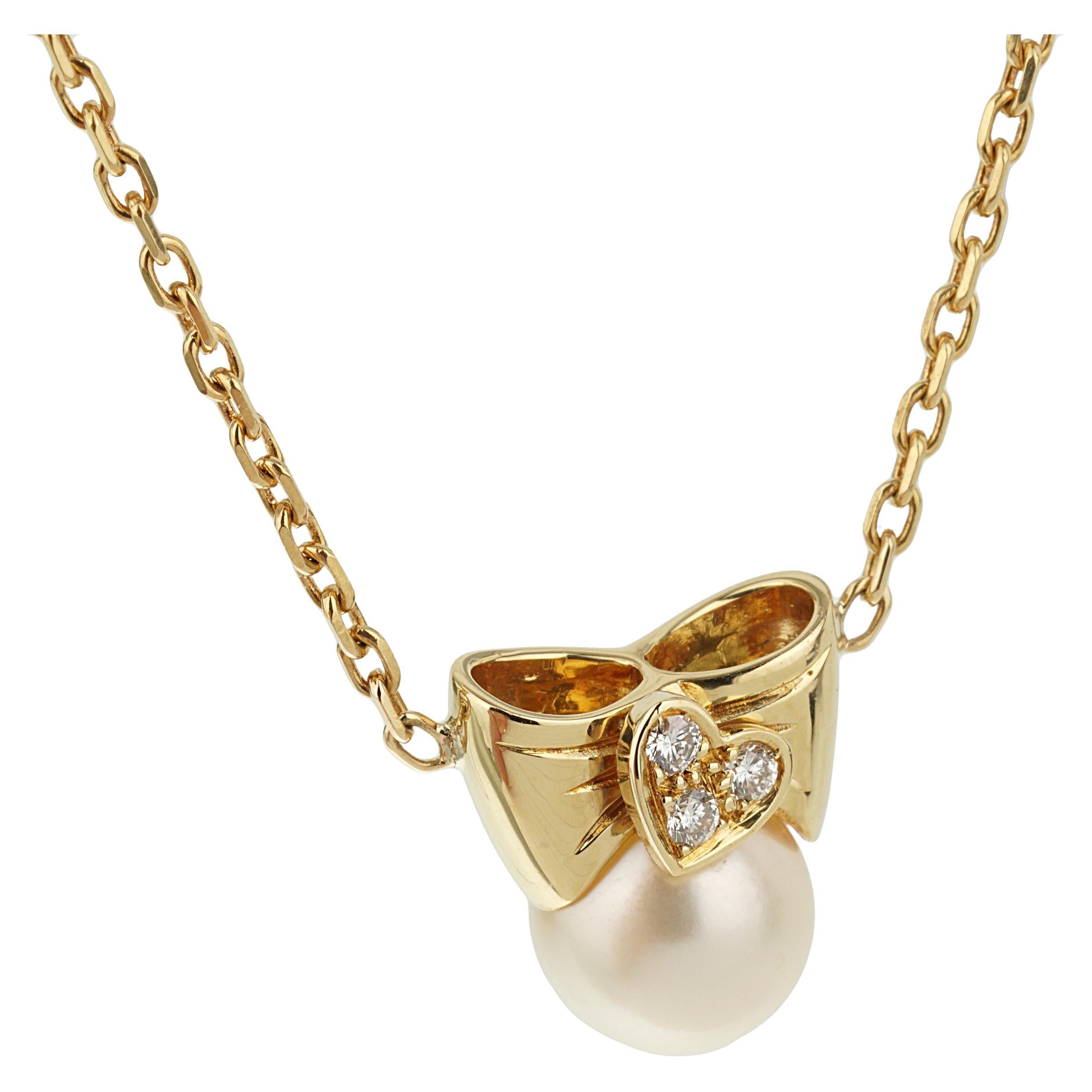 Van Cleef Arpels Pearl Diamond Bow Yellow Gold Necklace For Sale