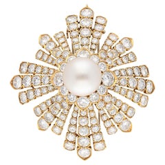 VAN CLEEF & ARPELS Pearl Diamond Clip-Brooch