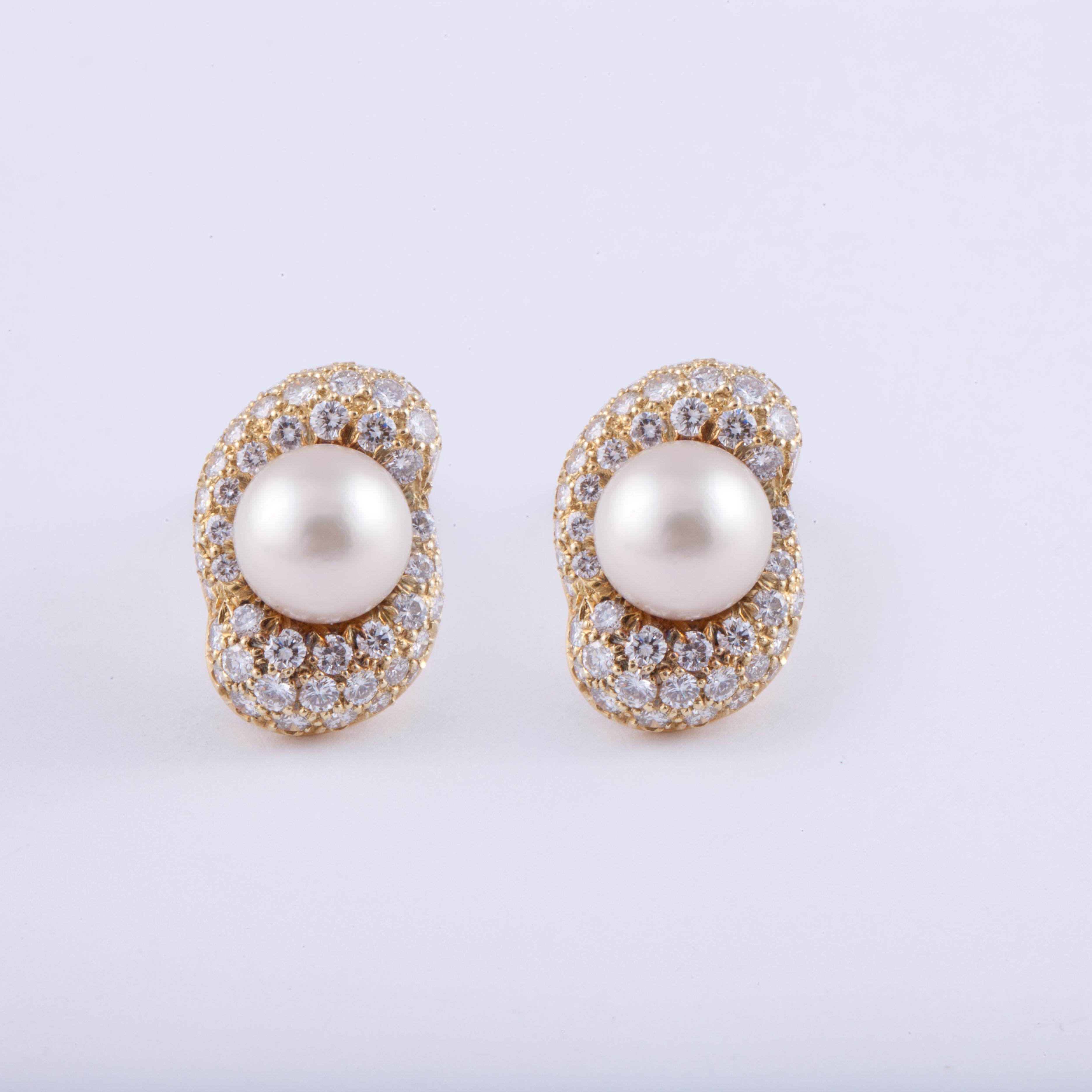 Women's Van Cleef & Arpels Pearl Diamond gold Earrings