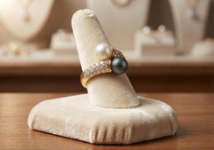 Van Cleef & Arpels Pearl Diamond Ring 18K Yellow Gold