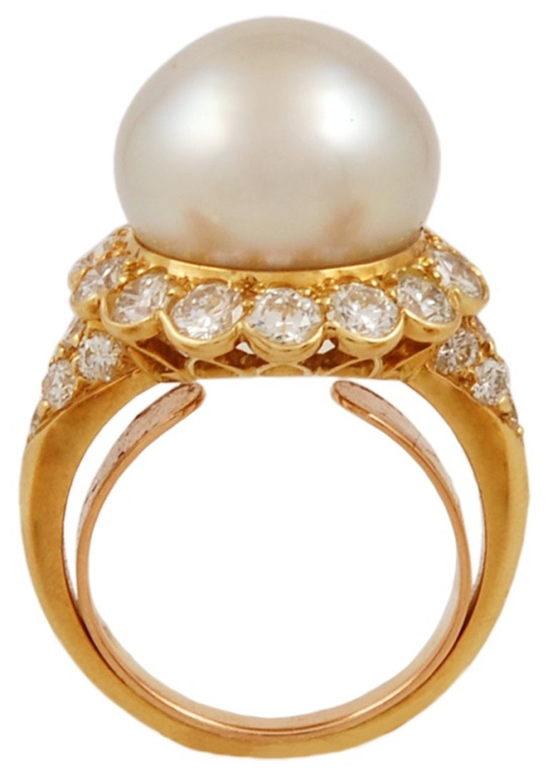 Van Cleef and Arpels Pearl Diamond Ring For Sale at 1stdibs