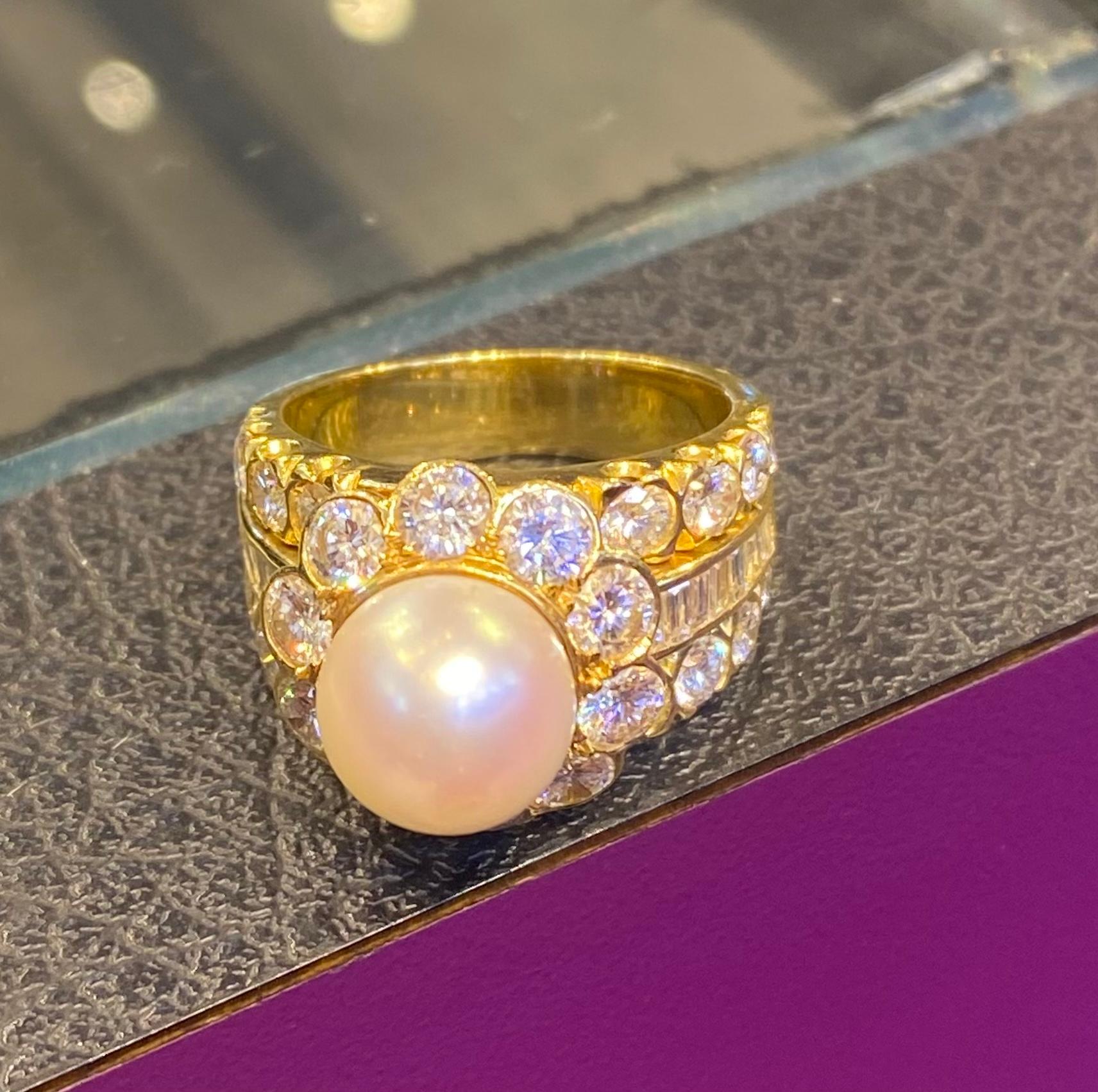 Van Cleef & Arpels Bague en perles et diamants  en vente 2