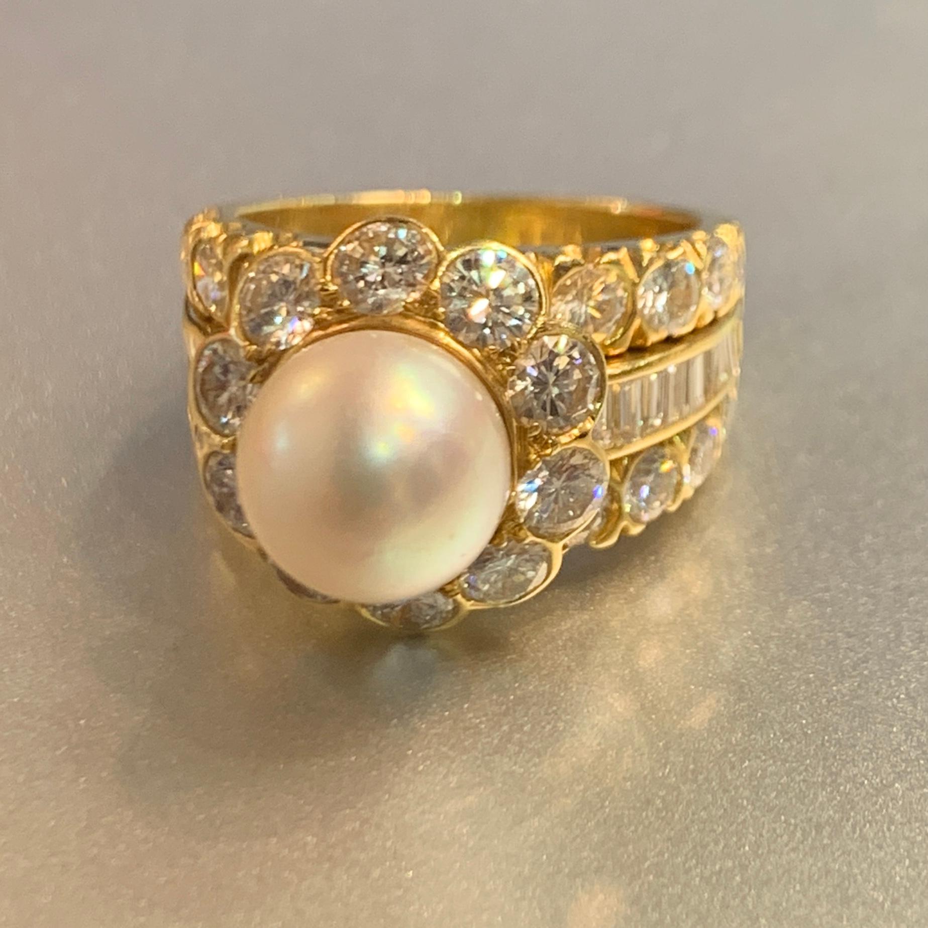 Van Cleef & Arpels Pearl & Diamond Ring  For Sale 2