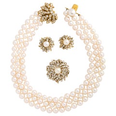 Retro Van Cleef & Arpels Pearl Diamond Yellow Gold Earrings Choker and Pin Set