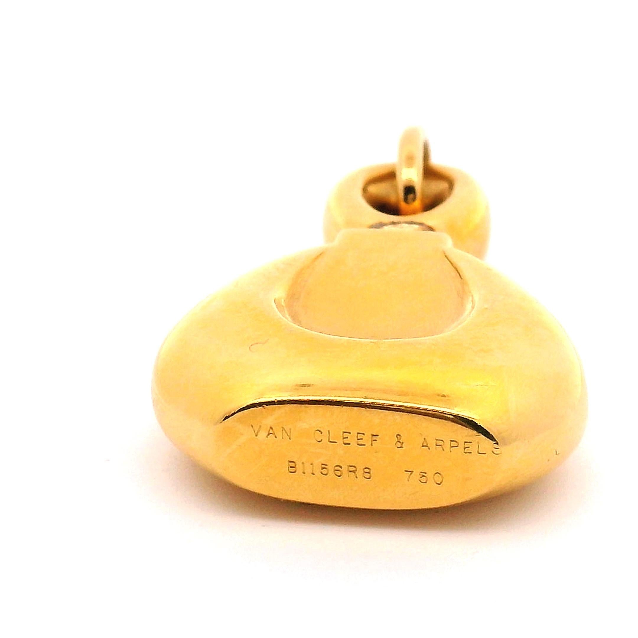 Van Cleef & Arpels Perfume Pendant For Sale 4