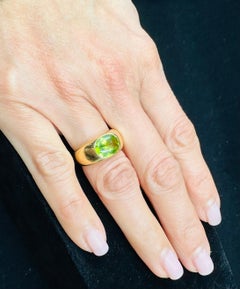 Van Cleef & Arpels Peridot 18k Gold Ring