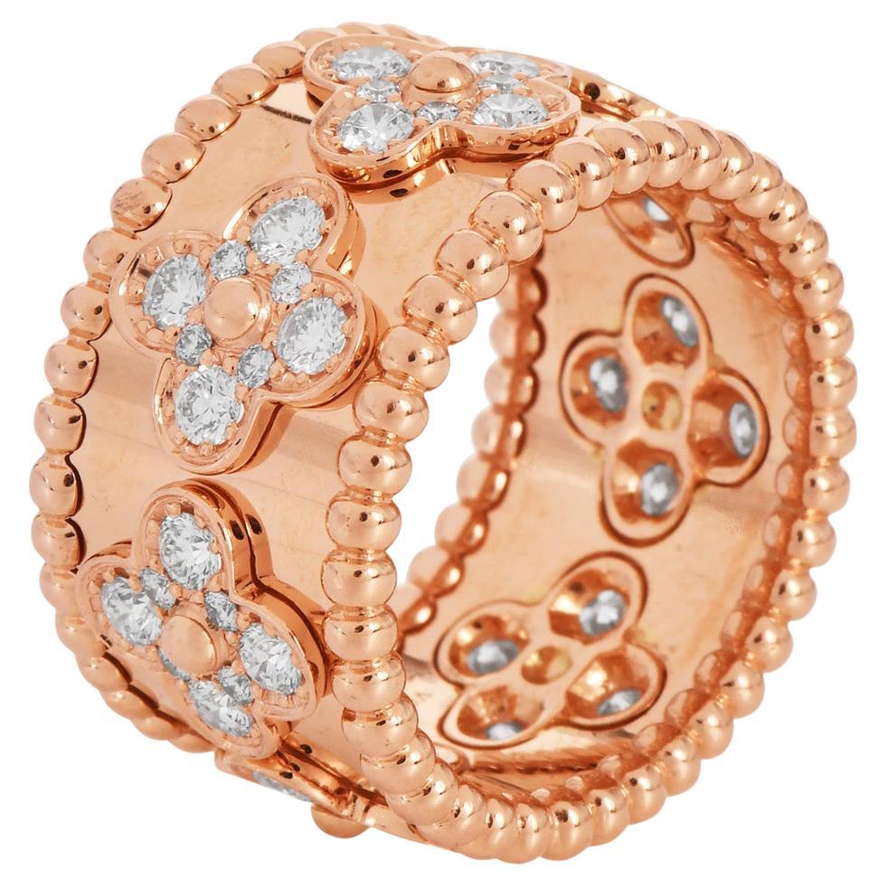 Van Cleef & Arpels Bague d'éternité trèfle perlé diamant rose 18K en vente