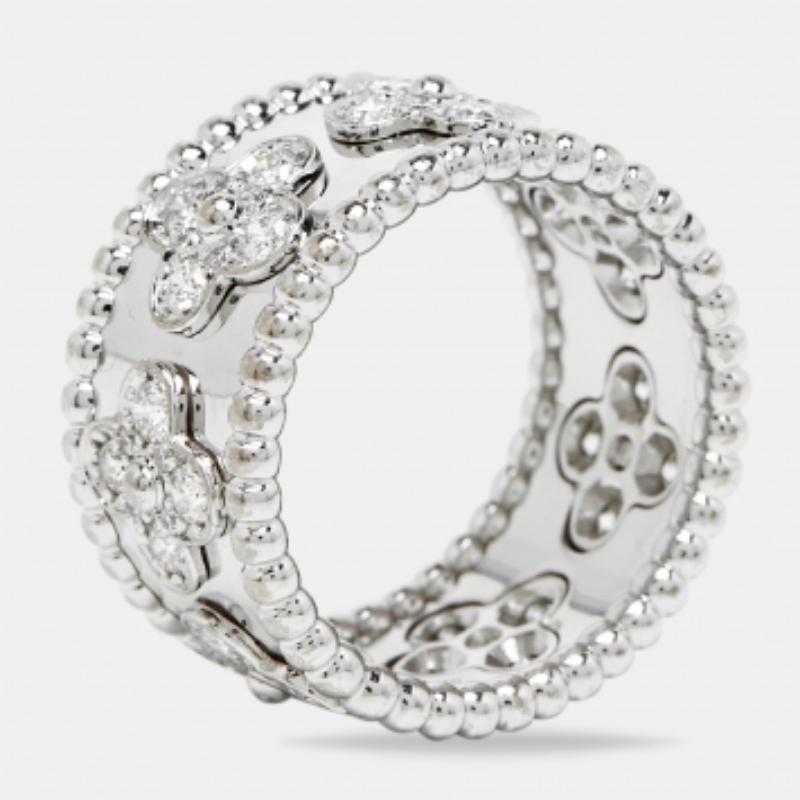 Van Cleef & Arpels Perlée Trébol Diamante Oro Blanco 18k Anillo Modelo Grande 56 en Bueno estado para la venta en Dubai, Al Qouz 2