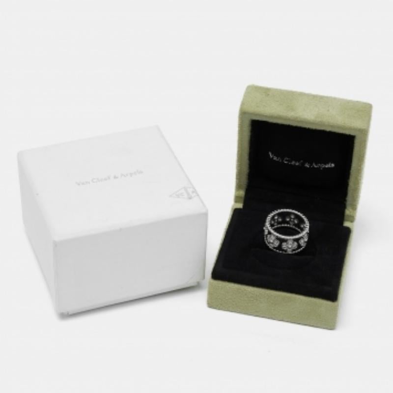 Van Cleef & Arpels Perlée Trébol Diamante Oro Blanco 18k Anillo Modelo Grande 56 en venta 2