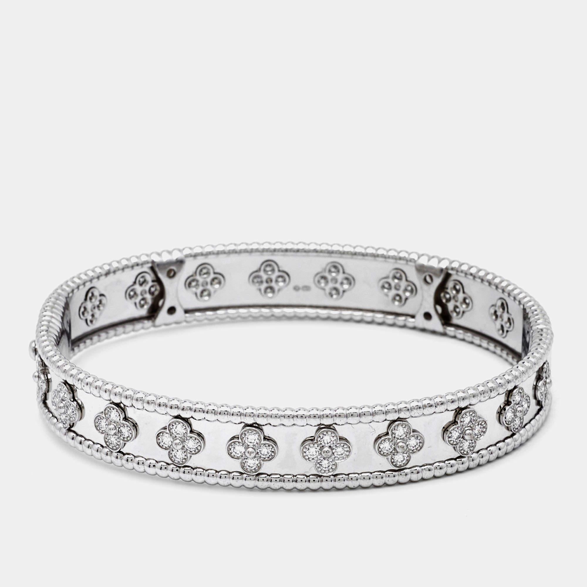 Van Cleef & Arpels Bracelet Perlée Trèfle Diamants Or Blanc 18k  en vente 1