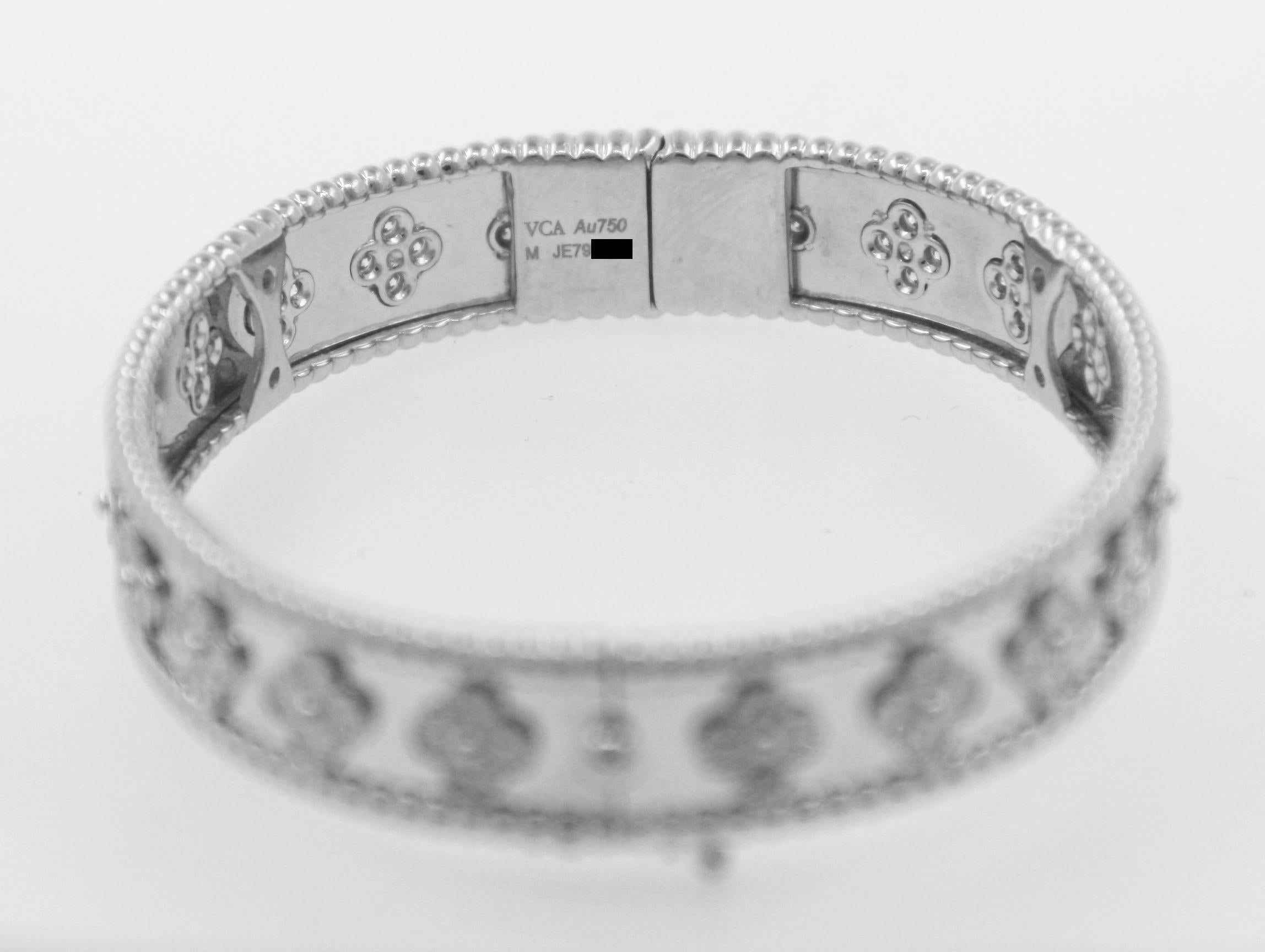 Van Cleef & Arpels Perlée Clovers Bracelet, 18 Karat White Gold, Diamond In Excellent Condition For Sale In New York, NY
