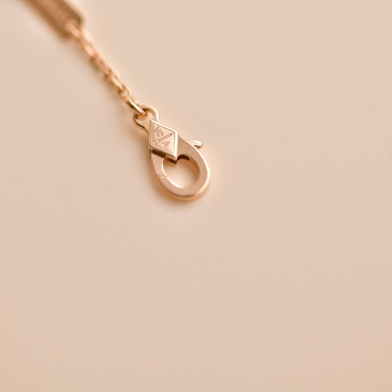 Van Cleef & Arpels Perlée Clovers Diamond 18K Rose Gold Pendant Necklace For Sale 3