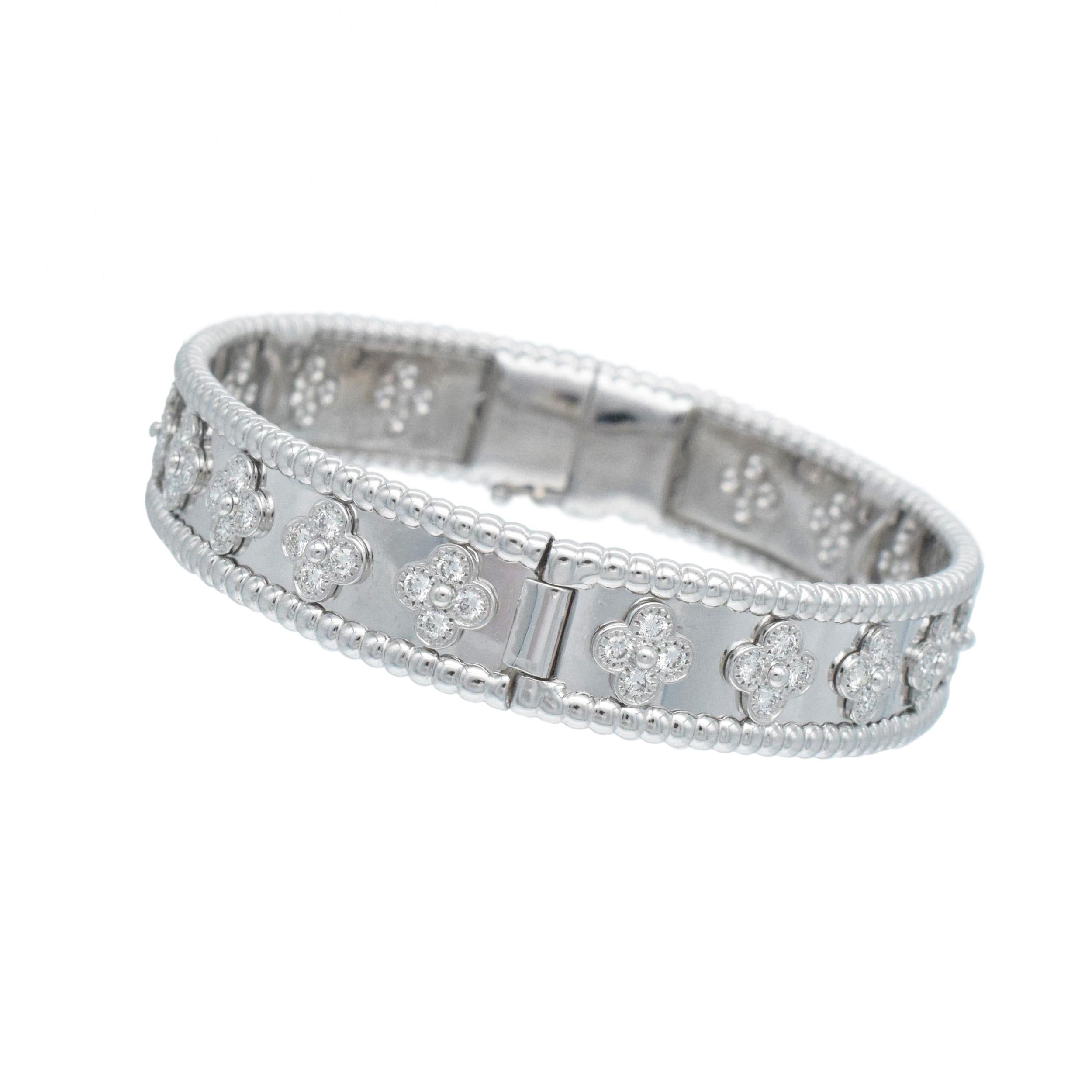 Van Cleef & Arpels Bracciale con diamanti a forma di trifoglio 