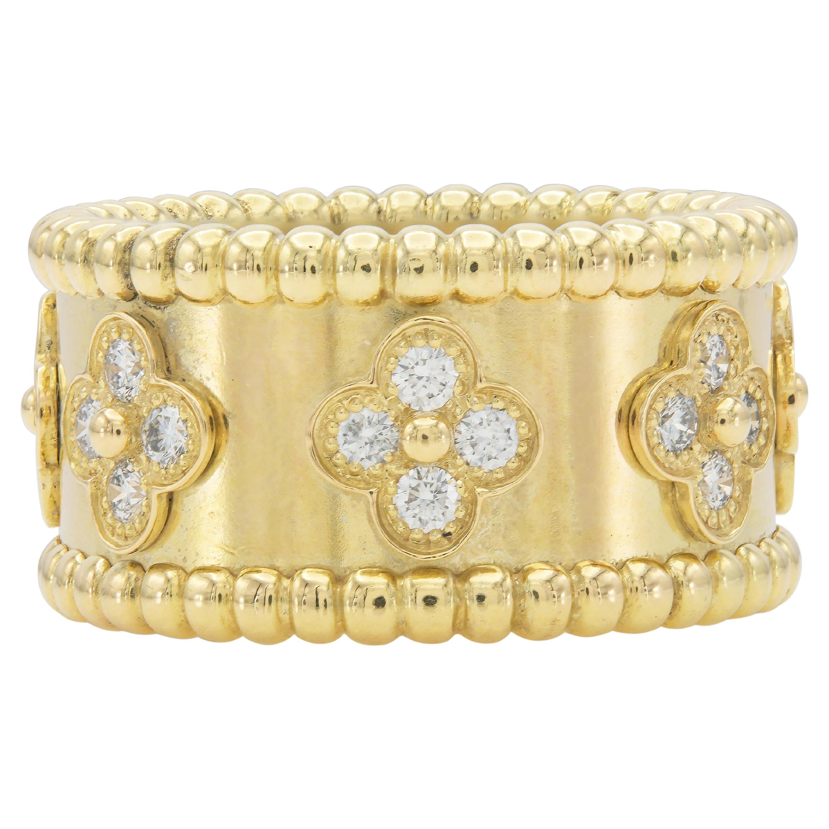 Van Cleef & Arpels Perlée Clovers Ring
