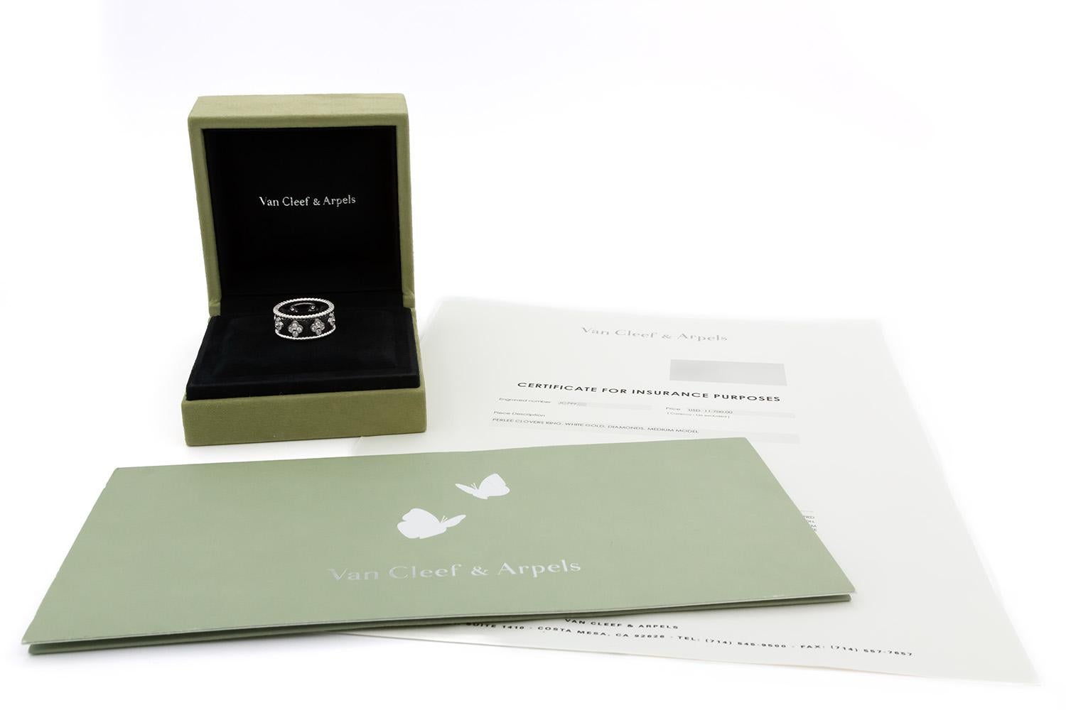 Van Cleef & Arpels, bague Perlee Clovers modèle moyen en or blanc 18 carats avec diamants BNP en vente 7