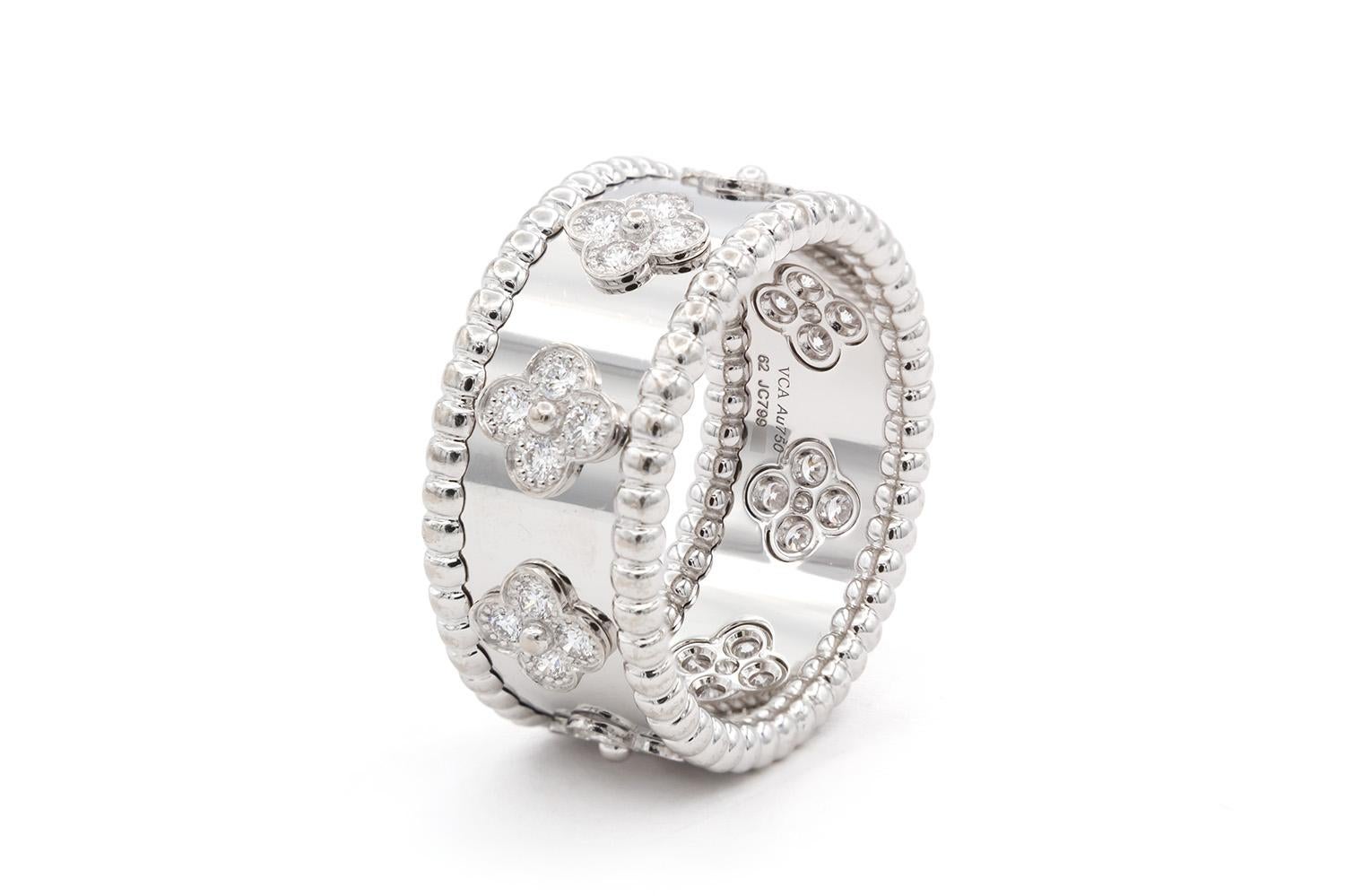 Van Cleef & Arpels, bague Perlee Clovers modèle moyen en or blanc 18 carats avec diamants BNP en vente 2