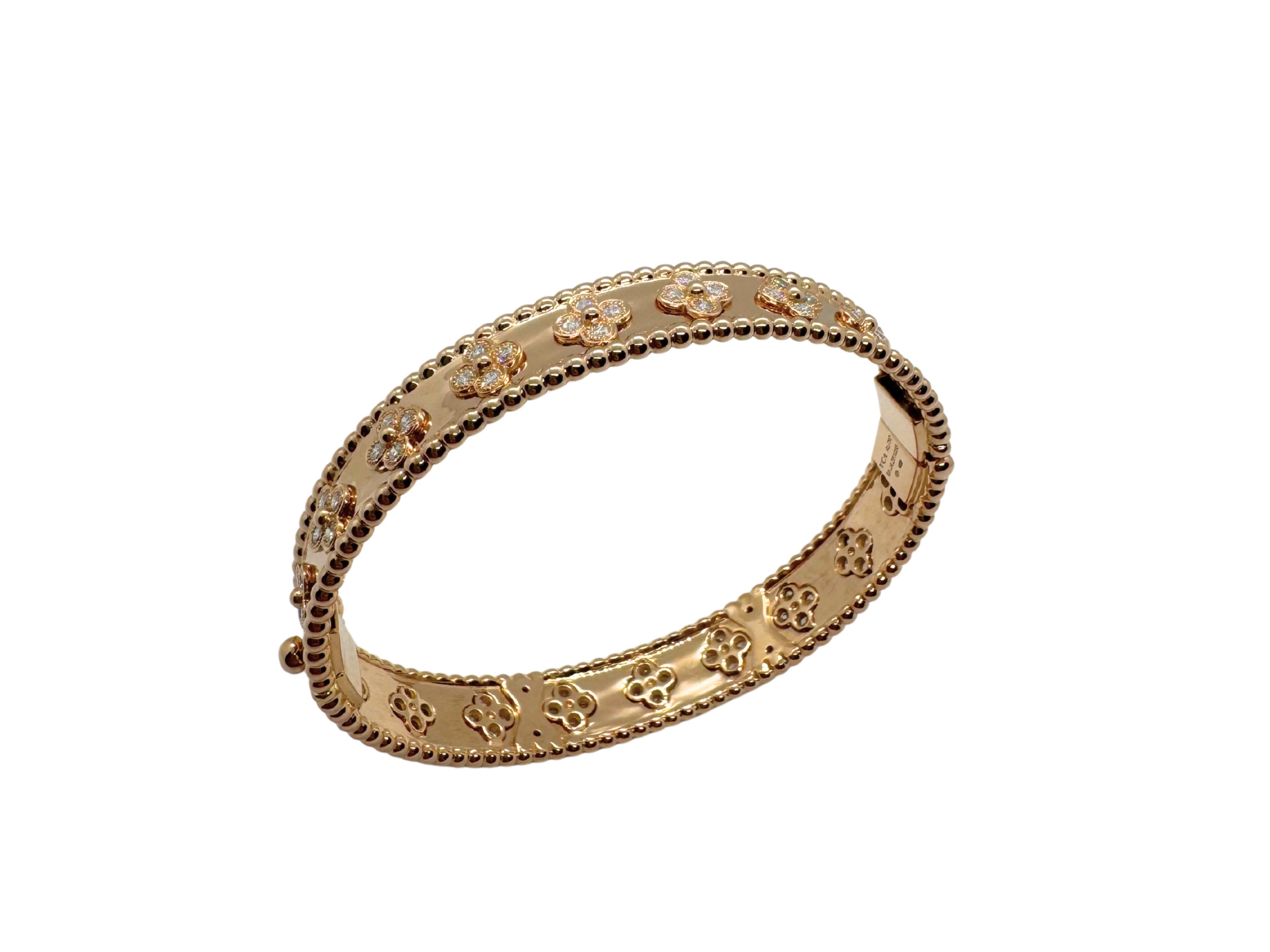 Van Cleef & Arpels Perlée Diamant Kleeblatt 18 Karat Roségold Armspange Armband (Brillantschliff) im Angebot