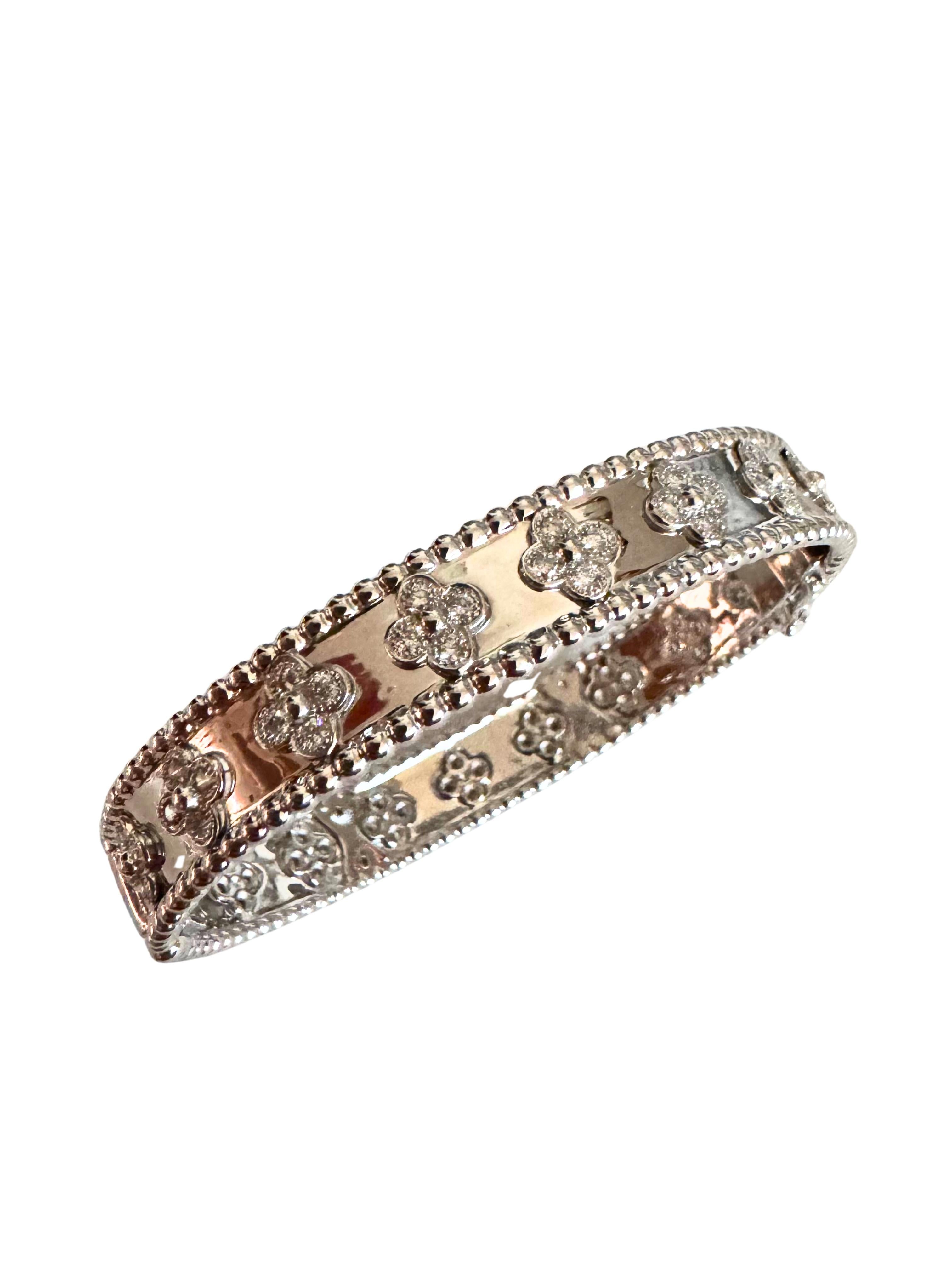 Van Cleef & Arpels Bracciale M con Diamante Perlée e Trifoglio in Oro Bianco 18 Carati in vendita 2
