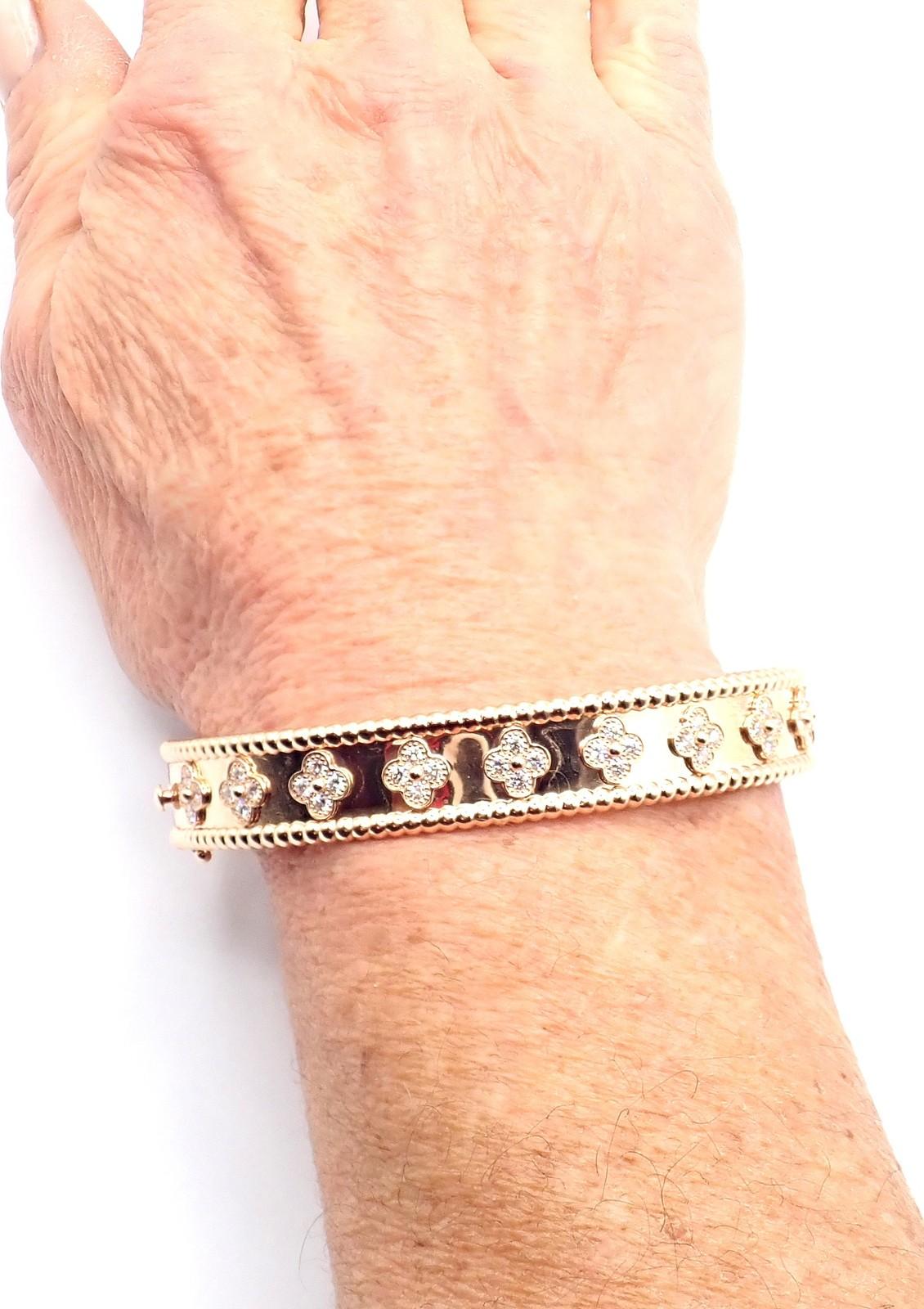Van Cleef & Arpels Perlee Diamond Clover Rose Gold Bangle Bracelet im Angebot 7