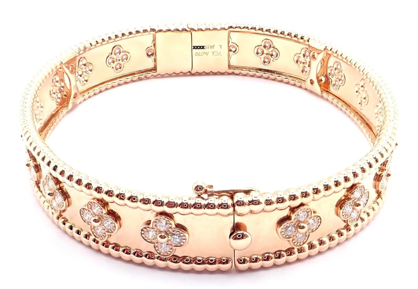 Van Cleef & Arpels Perlee Diamond Clover Rose Gold Bangle Bracelet im Zustand „Hervorragend“ im Angebot in Southampton, PA