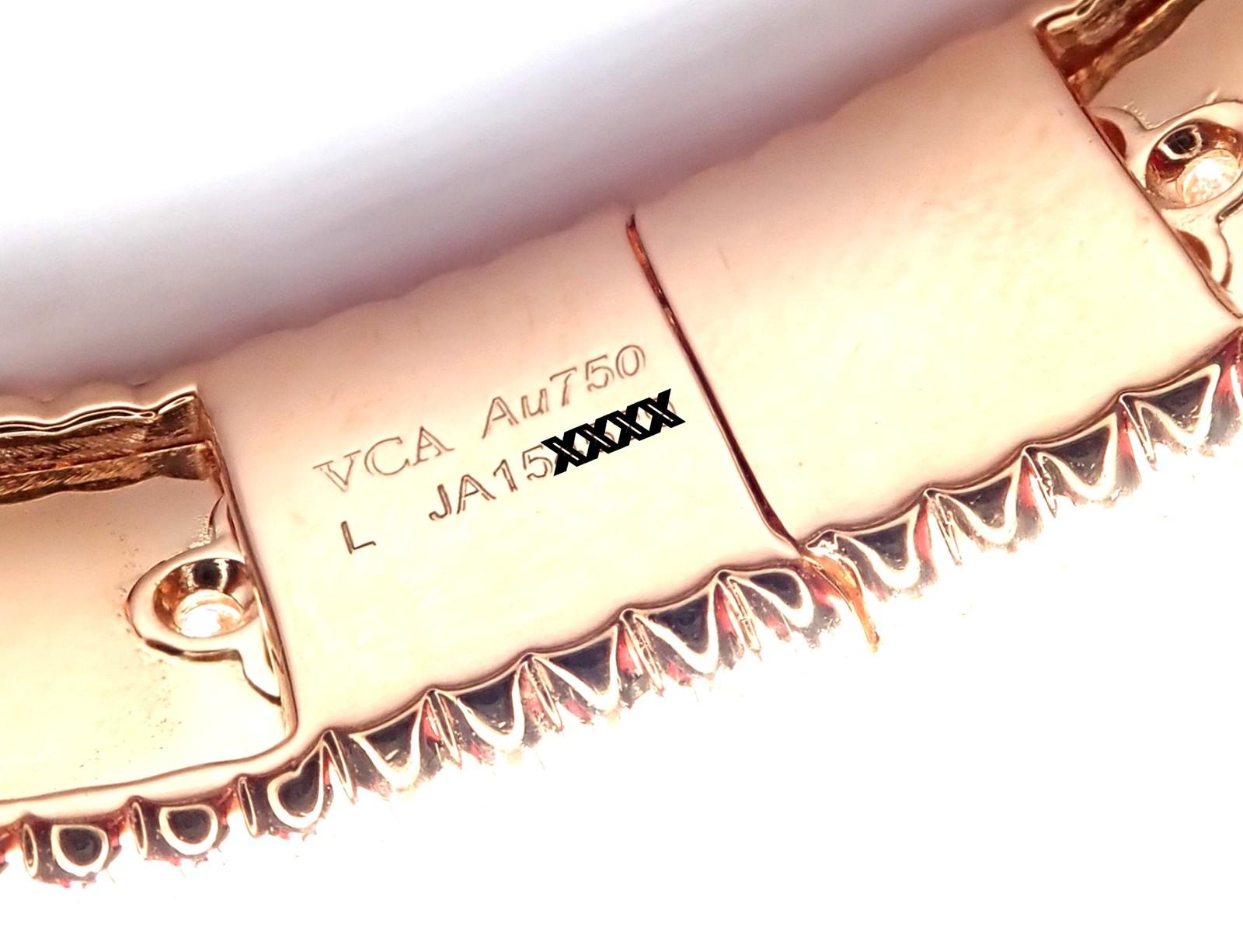 Van Cleef & Arpels Perlee Diamond Clover Rose Gold Bangle Bracelet für Damen oder Herren im Angebot