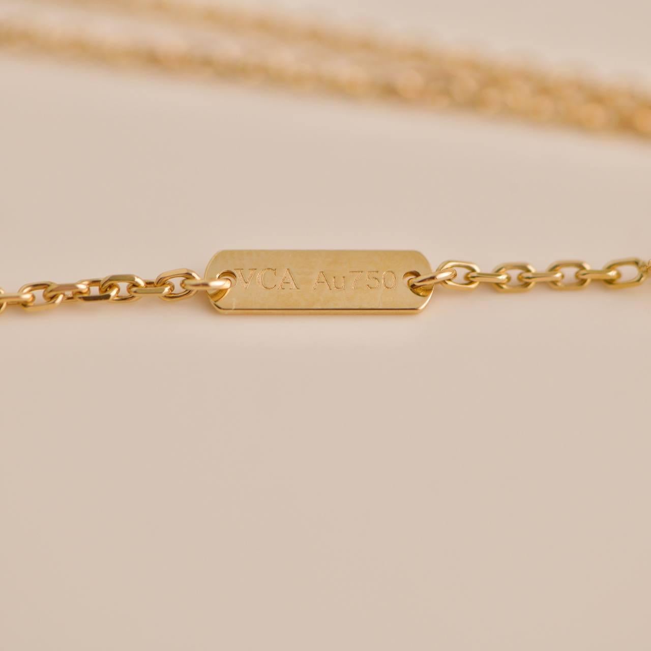 Van Cleef & Arpels Perlée Diamond Flower 18K Yellow Gold Pendant Necklace 3