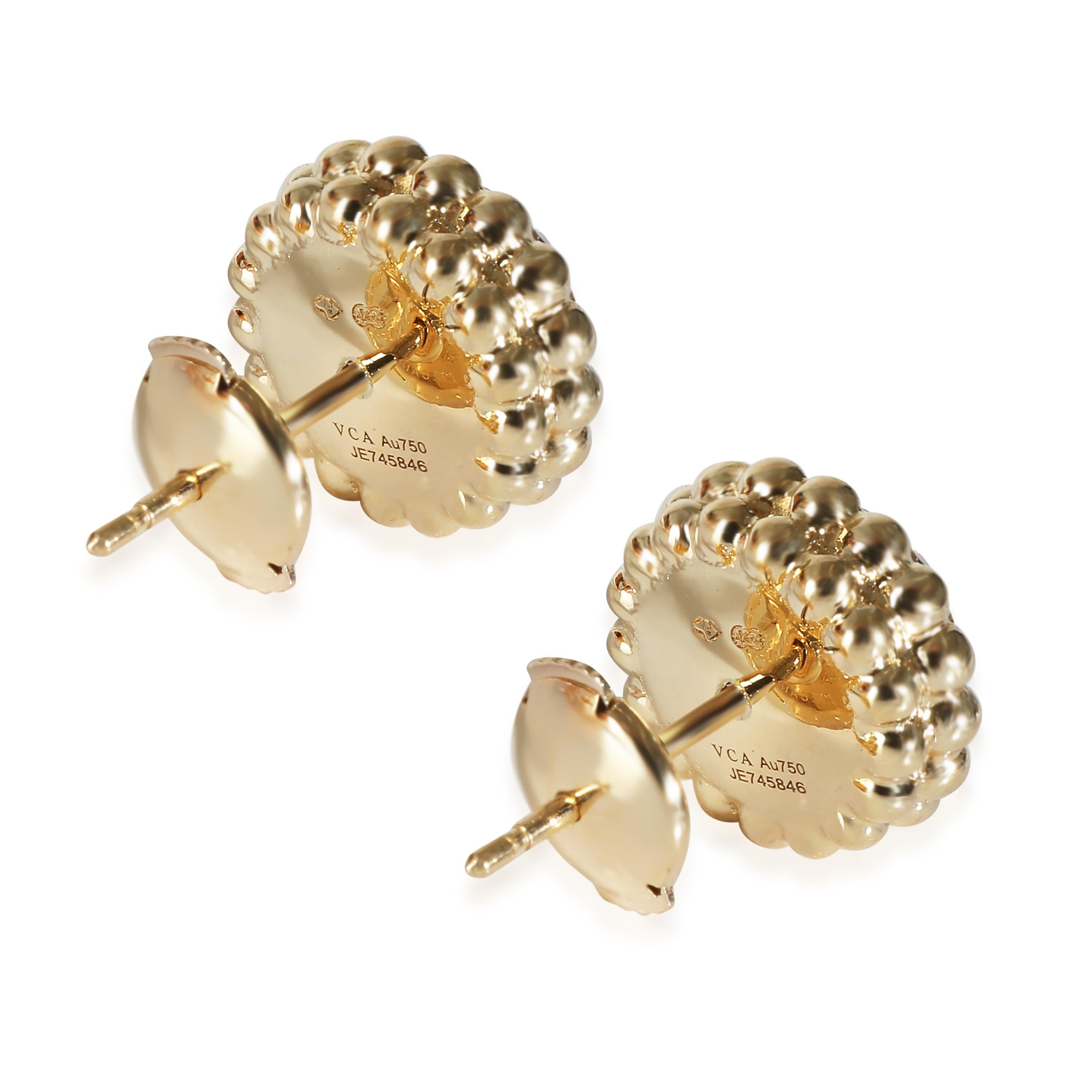 Van Cleef & Arpels Perlee Earrings in 18k Yellow Gold 0.69 CTW

PRIMARY DETAILS
SKU: 139245
Listing Title: Van Cleef & Arpels Perlee Earrings in 18k Yellow Gold 0.69 CTW
Condition Description: Drawing inspiration from the traditional Van Cleef &