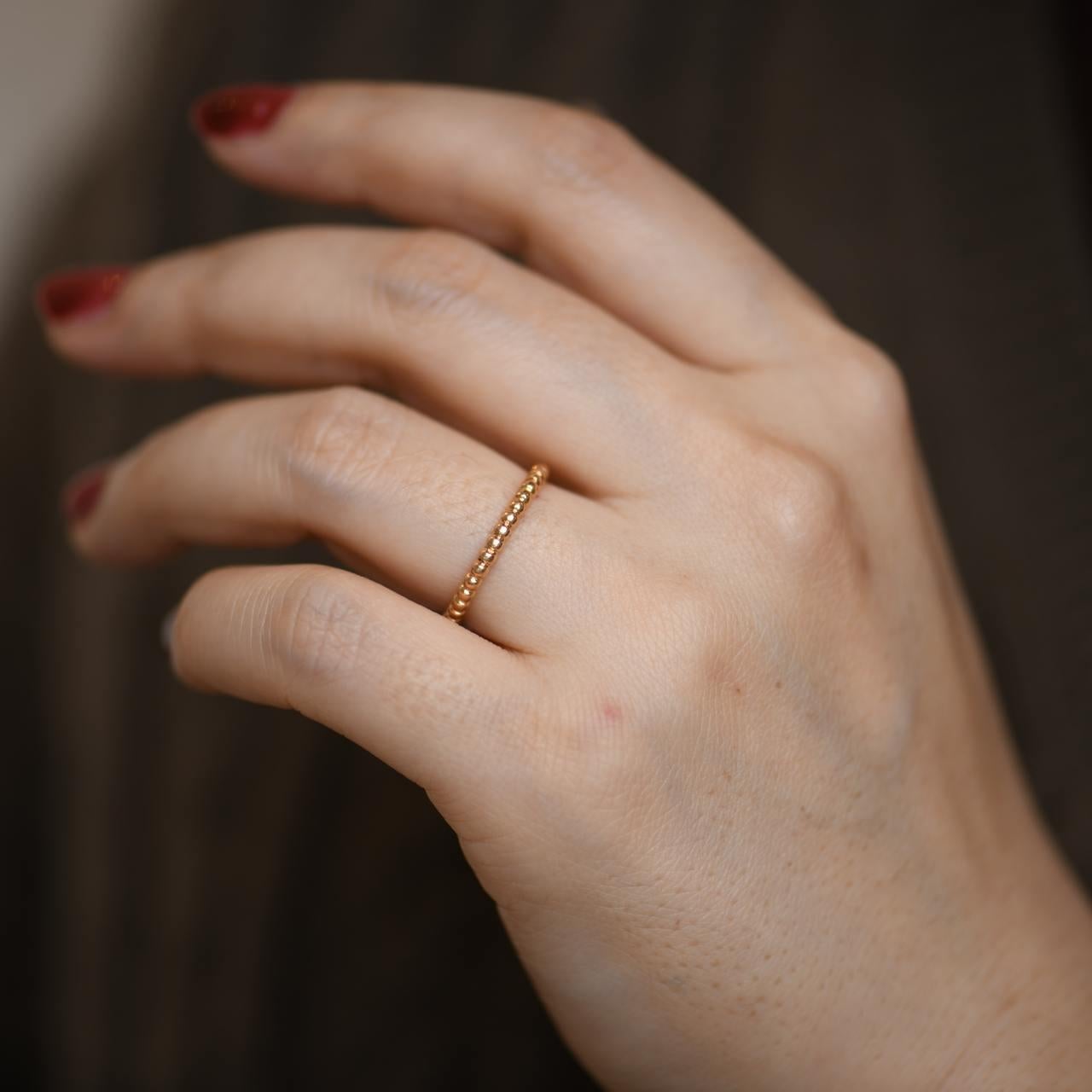 Van Cleef & Arpels Bague perlée en or rose 18K Petit modèle Taille 54 Excellent état - En vente à Banbury, GB